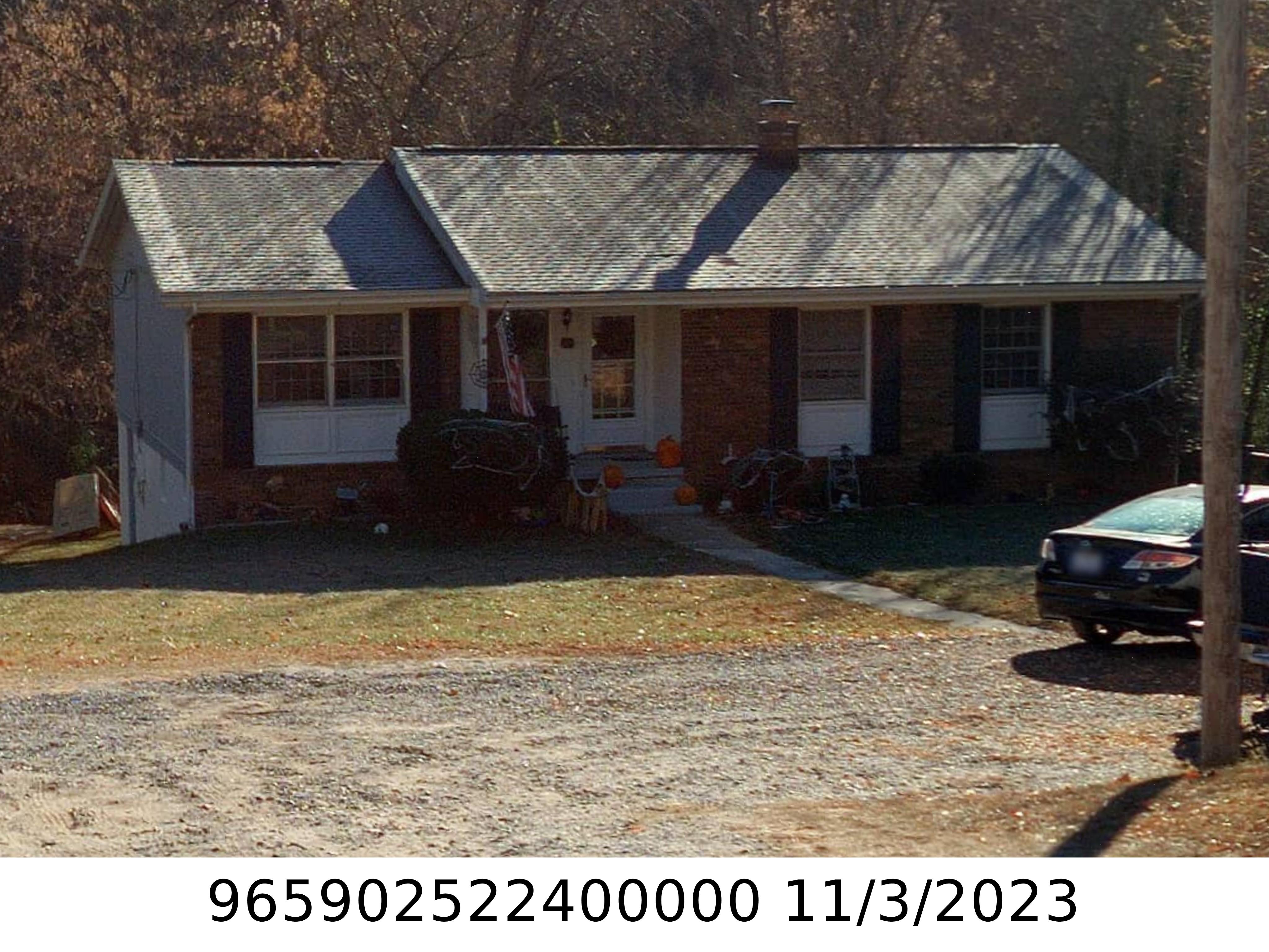 A picture of the property located at 179 CHUNNS COVE RD, ASHEVILLE NC 28805.