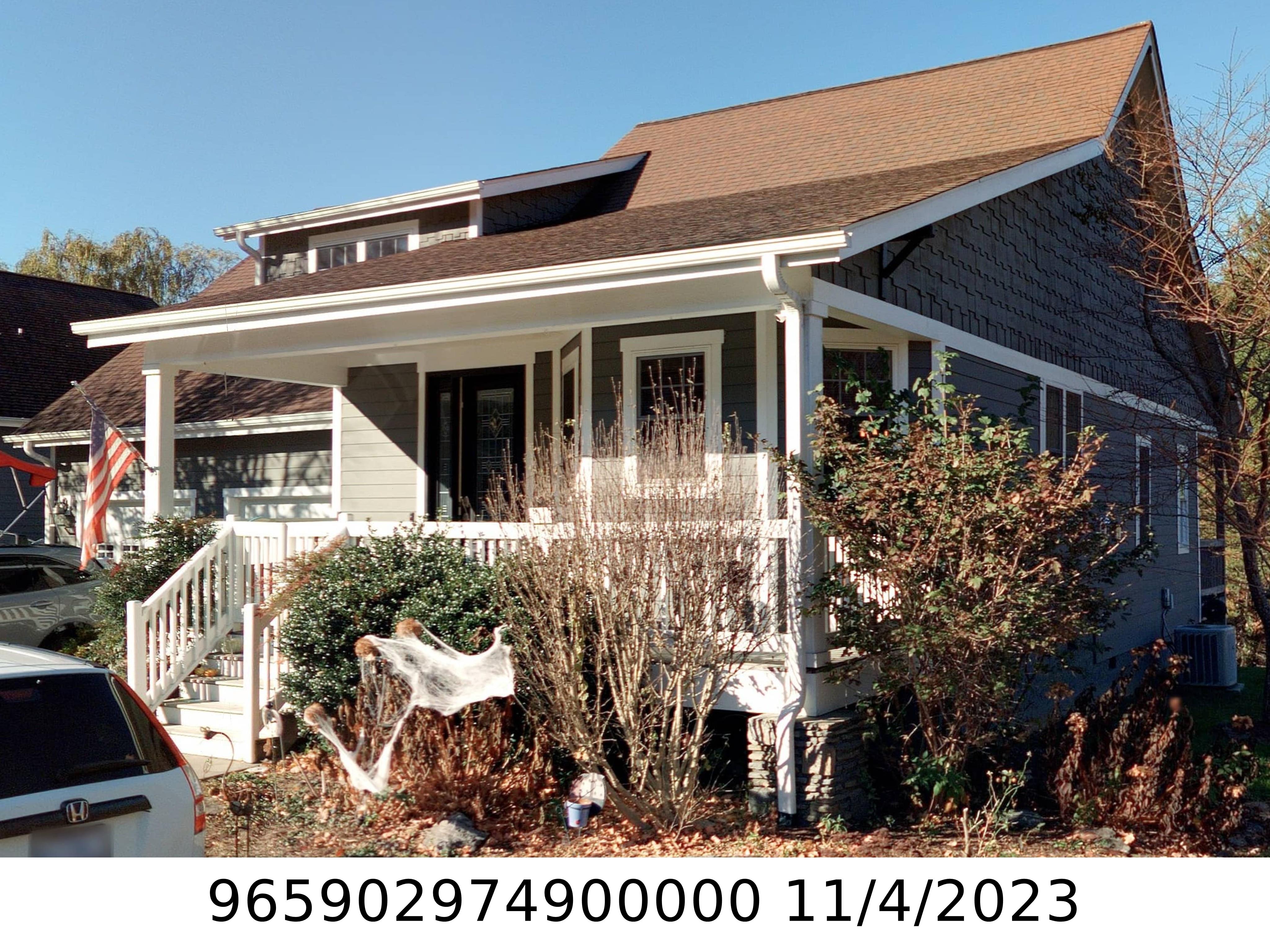 A picture of the property located at 27 CRAFTSMAN CIR, ASHEVILLE NC 28805.