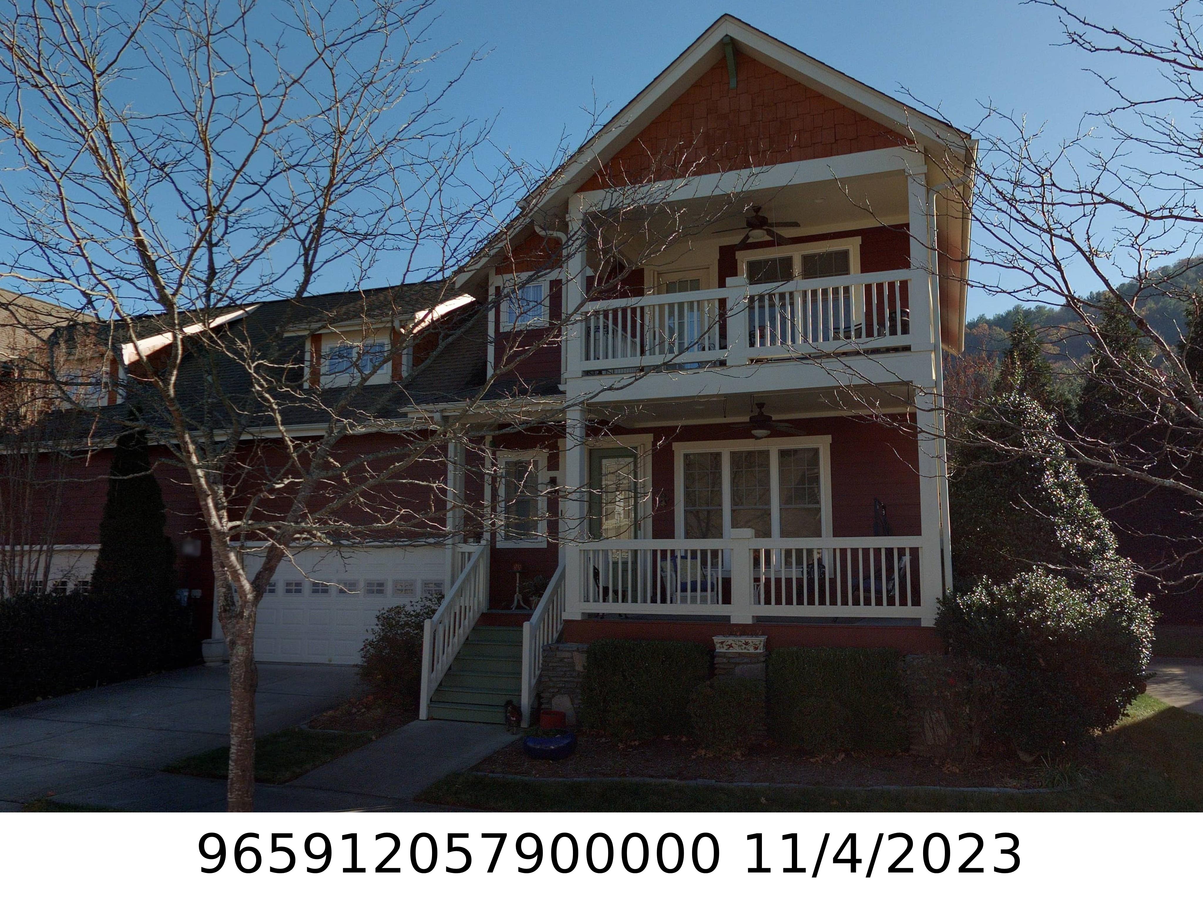 A picture of the property located at 34 CRAFTSMAN CIR, ASHEVILLE NC 28805.