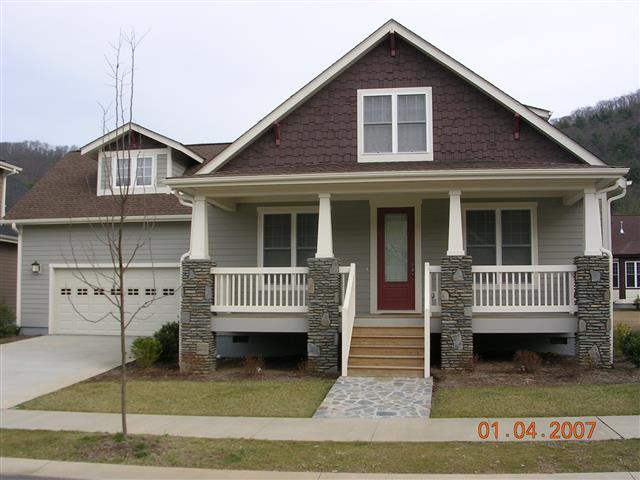 A picture of the property located at 30 CRAFTSMAN CIR, ASHEVILLE NC 28805.