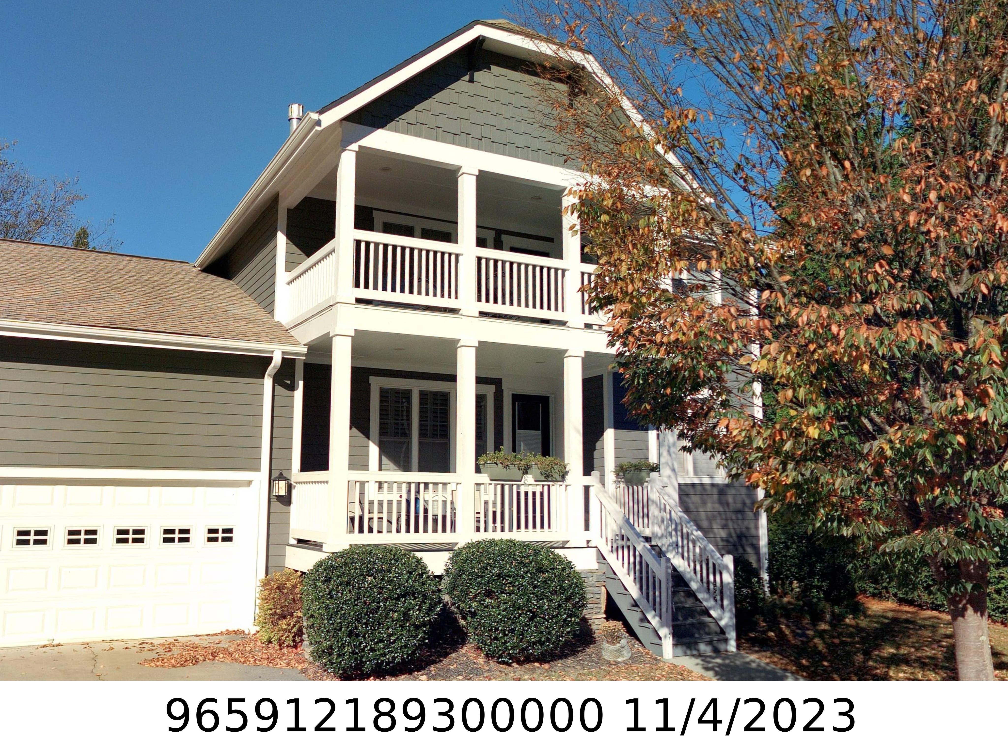 A picture of the property located at 8 CRAFTSMAN CIR, ASHEVILLE NC 28805.