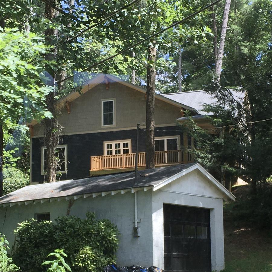 A picture of the property located at 339 CHUNNS COVE RD, ASHEVILLE NC 28805.