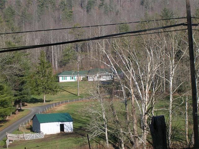 A picture of the property located at 398 CHUNNS COVE RD, ASHEVILLE NC 28805.