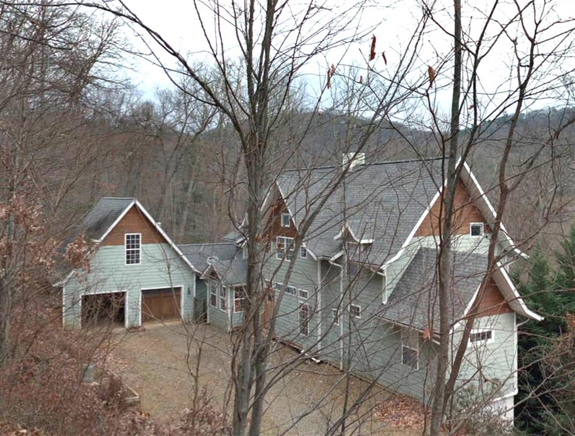 A picture of the property located at 143 SERENITY WOODS LN, ASHEVILLE NC 28805.