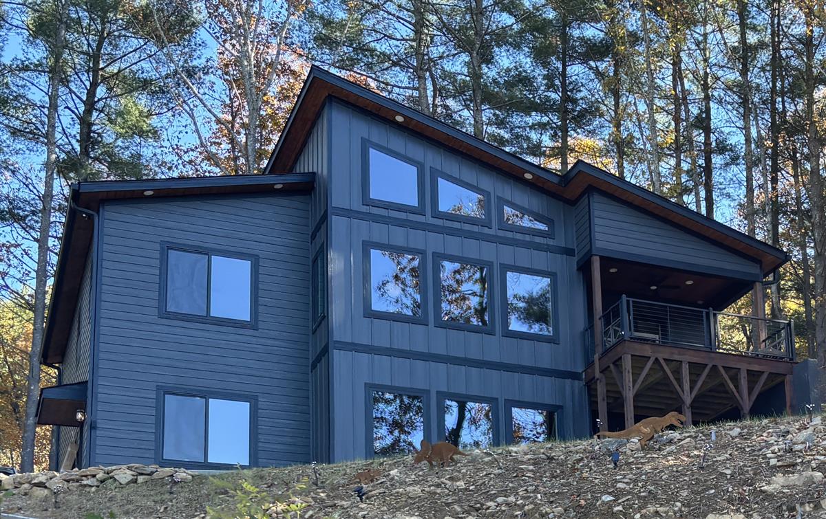 A picture of the property located at 2 STEGALL LN, ASHEVILLE NC 28805.