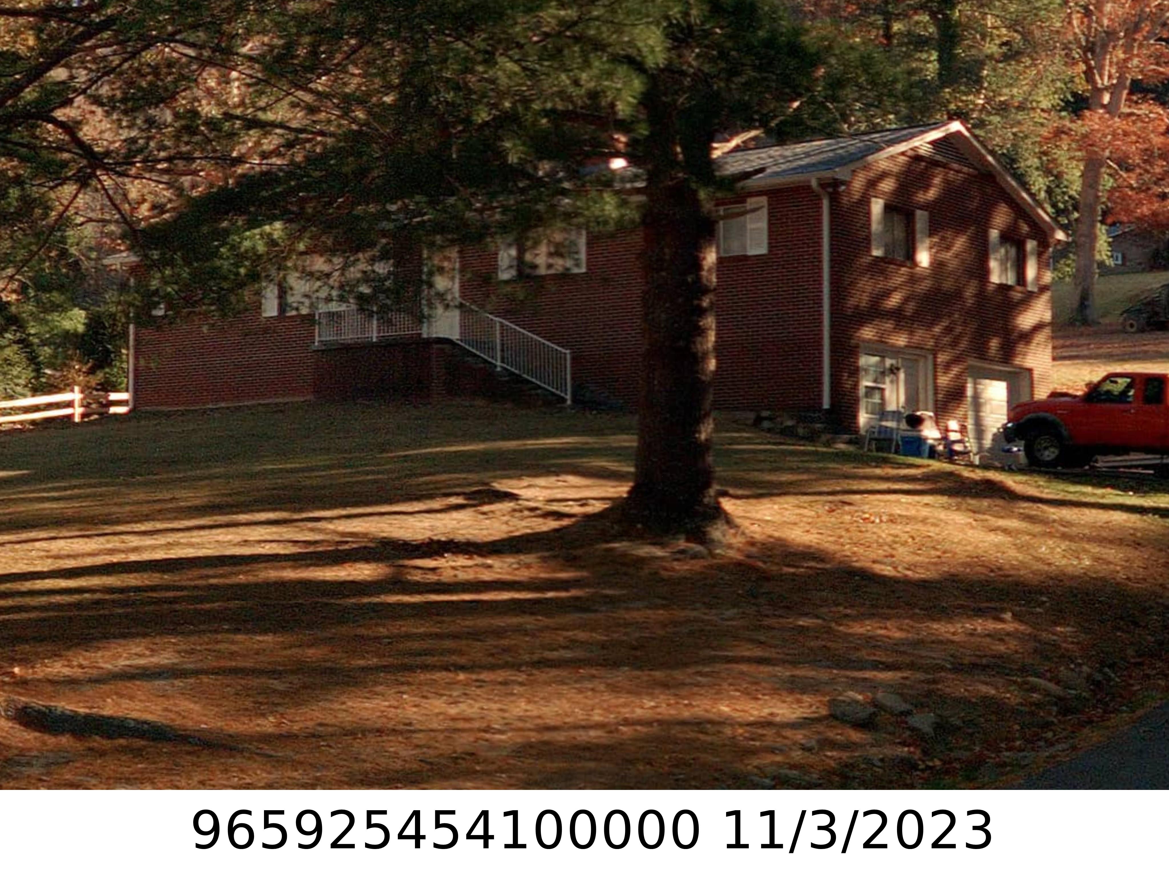 A picture of the property located at 445 CHUNNS COVE RD, ASHEVILLE NC 28805.