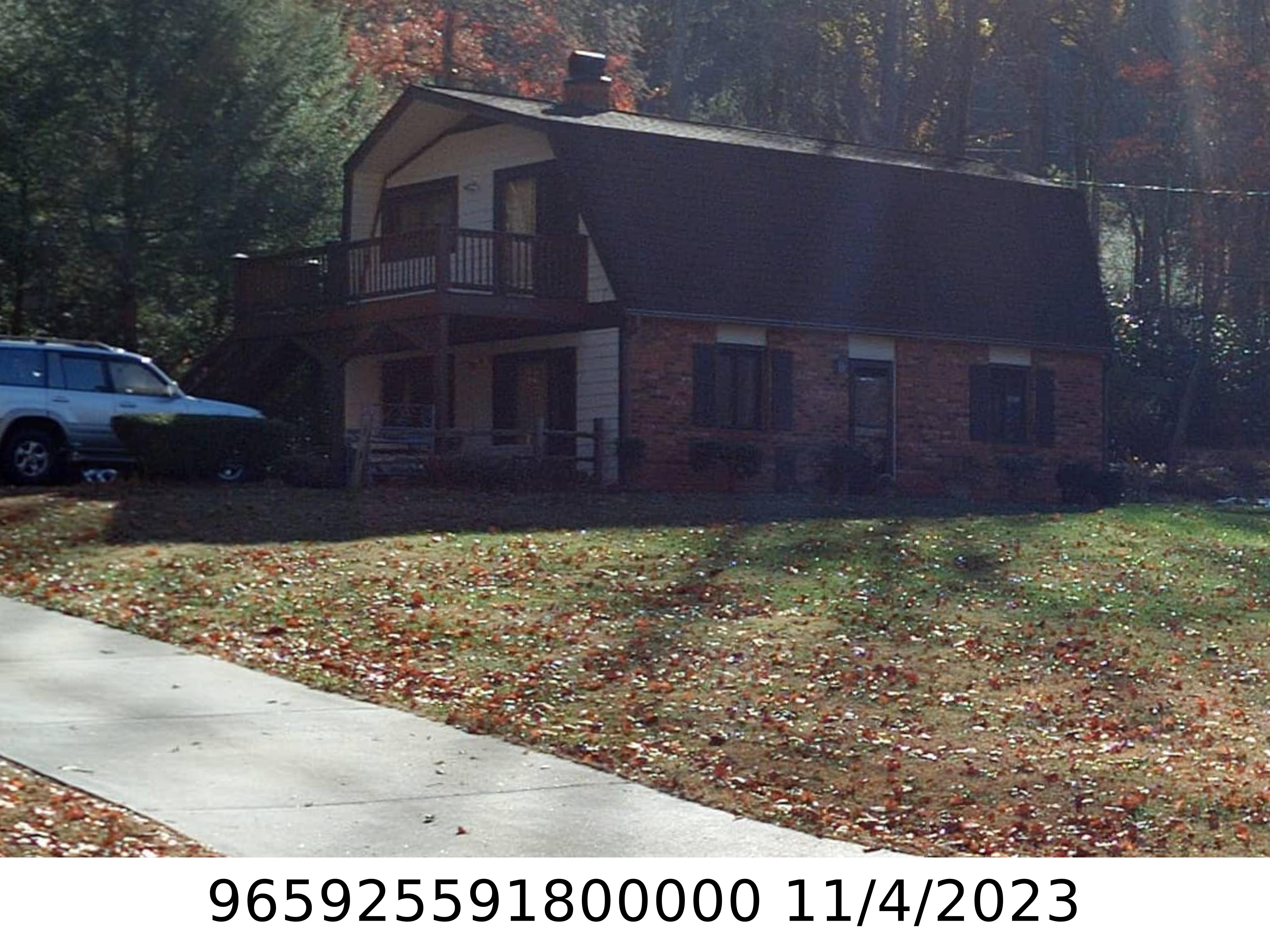 A picture of the property located at 469 CHUNNS COVE RD, ASHEVILLE NC 28805.