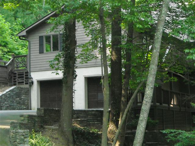 A picture of the property located at 451 COVEWOOD LN, ASHEVILLE NC 28805.