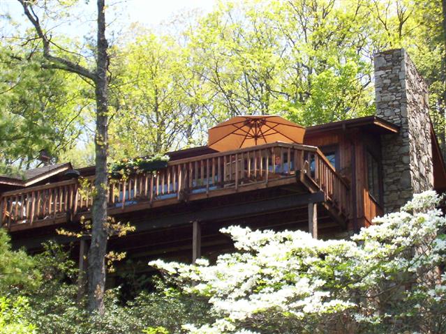 A picture of the property located at 55 COVEWOOD RD, ASHEVILLE NC 28805.