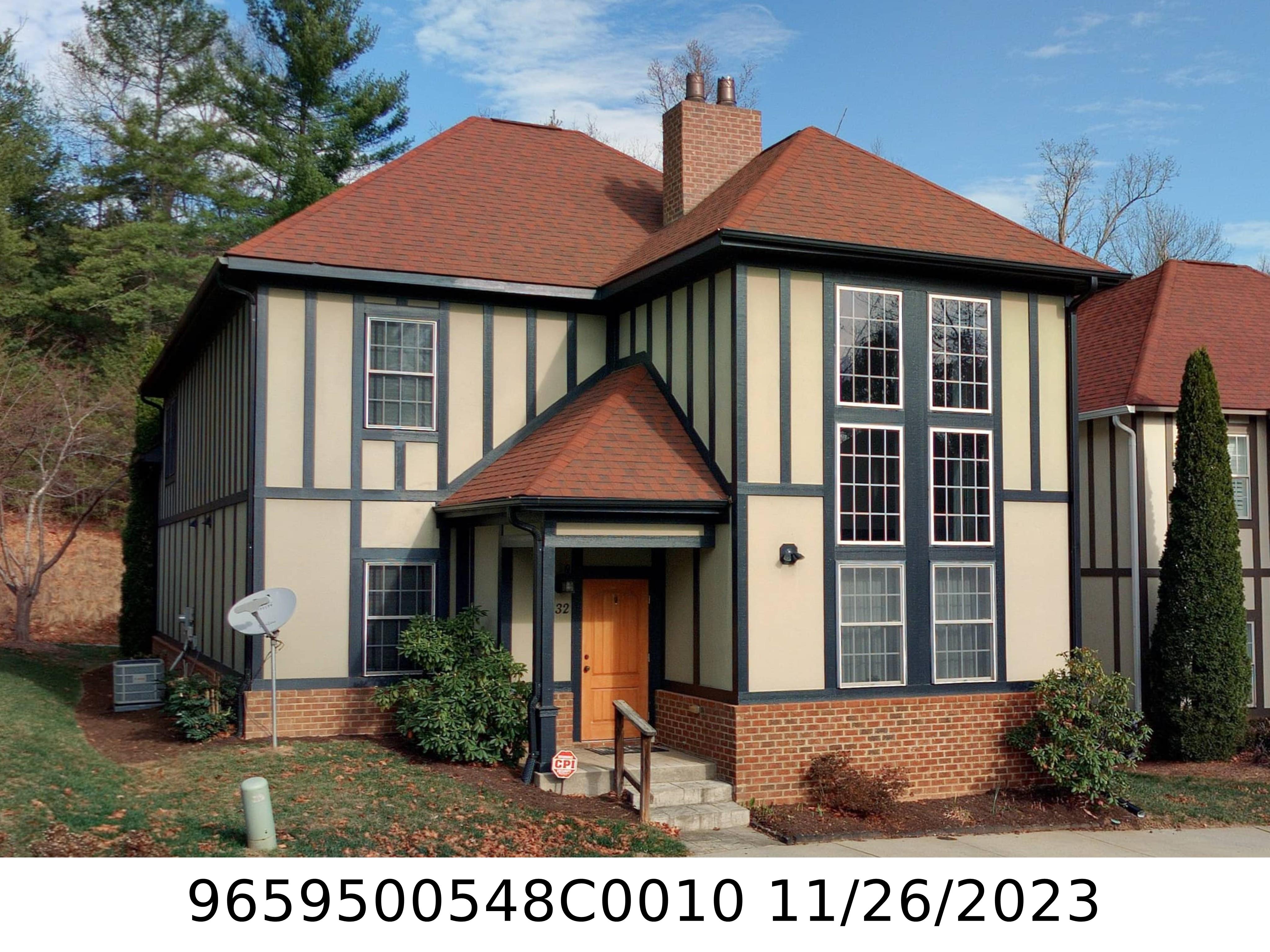 A picture of the property located at 12 TRAFALGAR CIR, ASHEVILLE NC 28805.