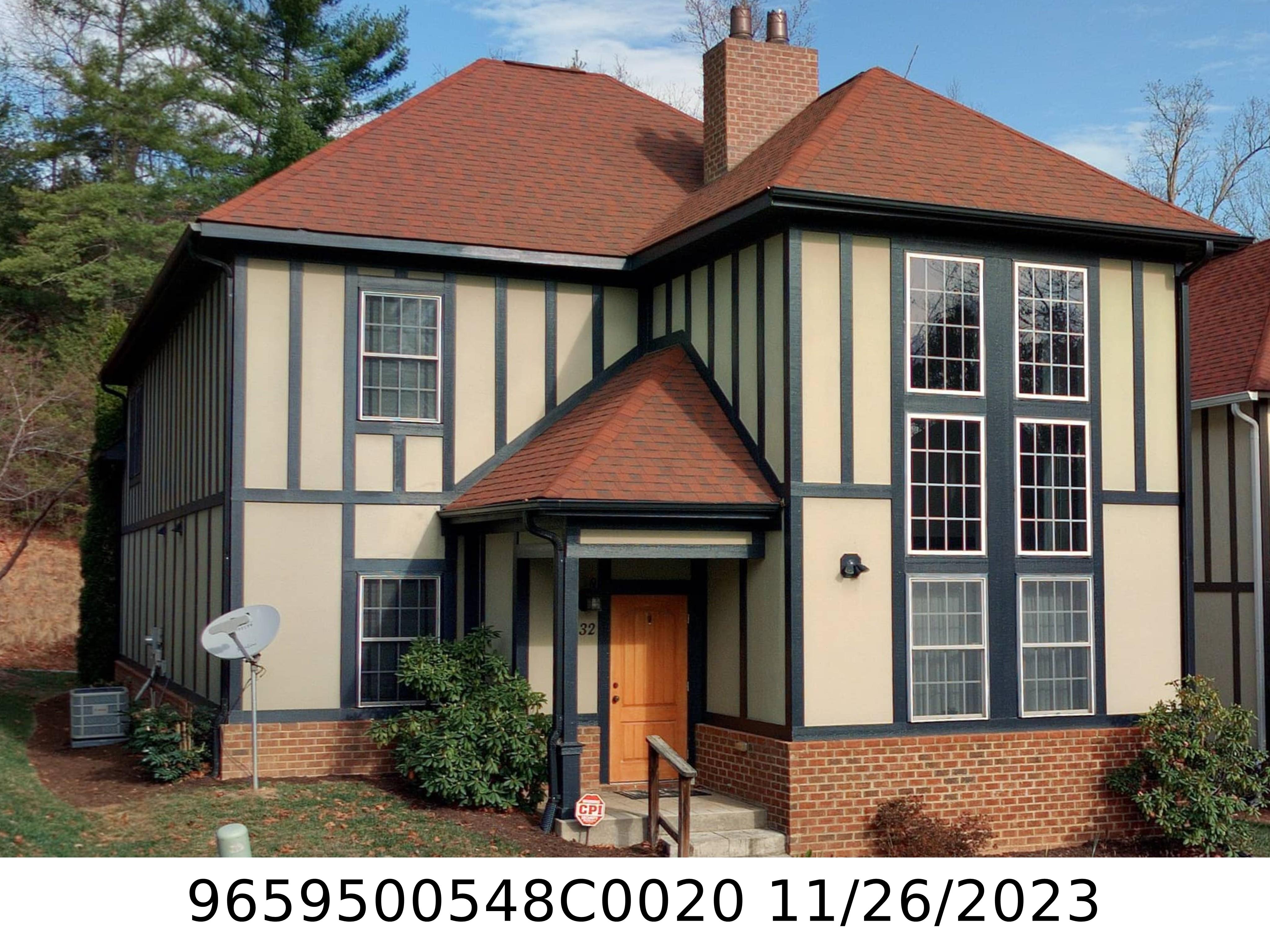 A picture of the property located at 32 TRAFALGAR CIR, ASHEVILLE NC 28805.