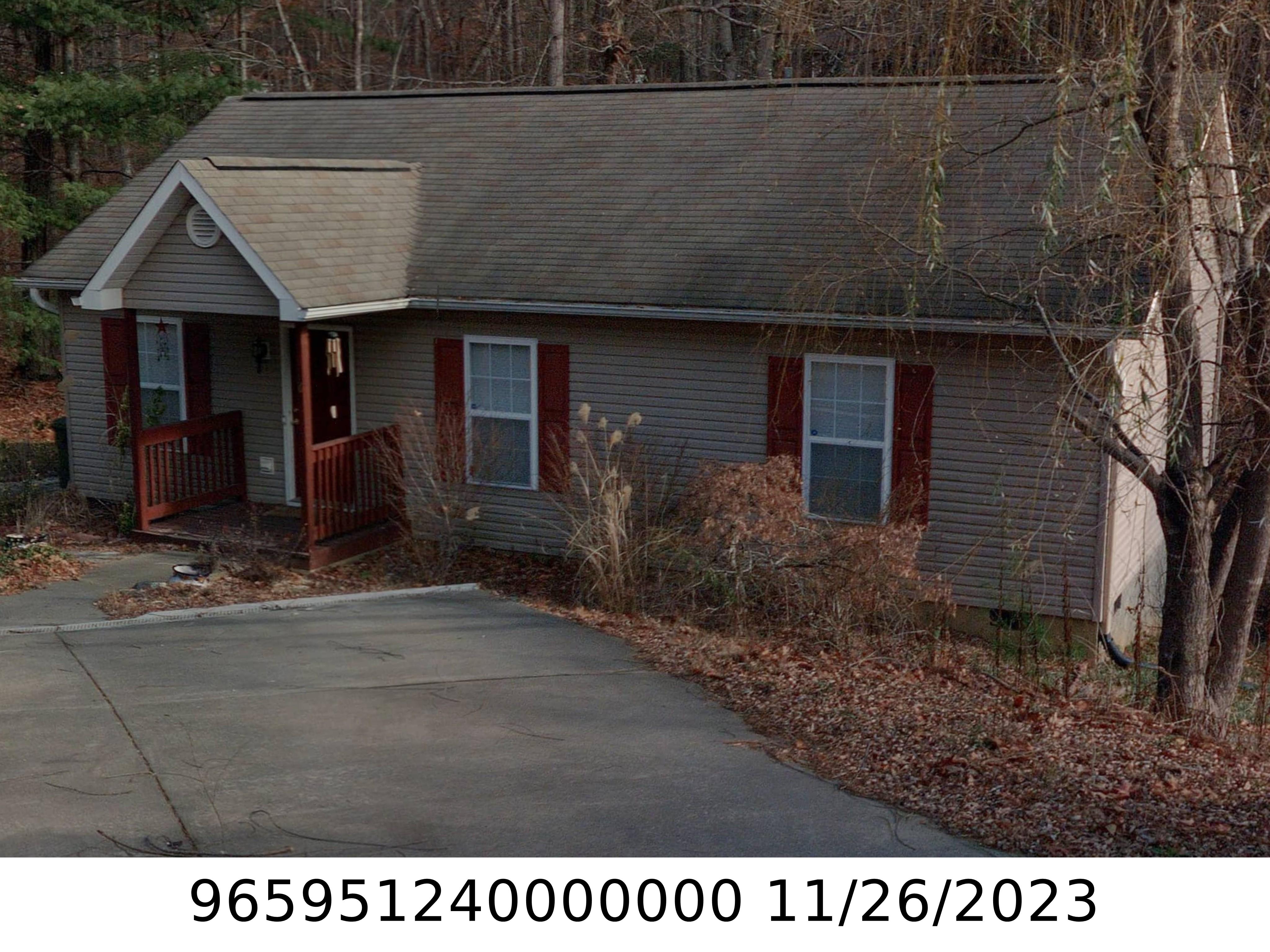 A picture of the property located at 36 ROCKING PORCH LN, ASHEVILLE NC 28805.