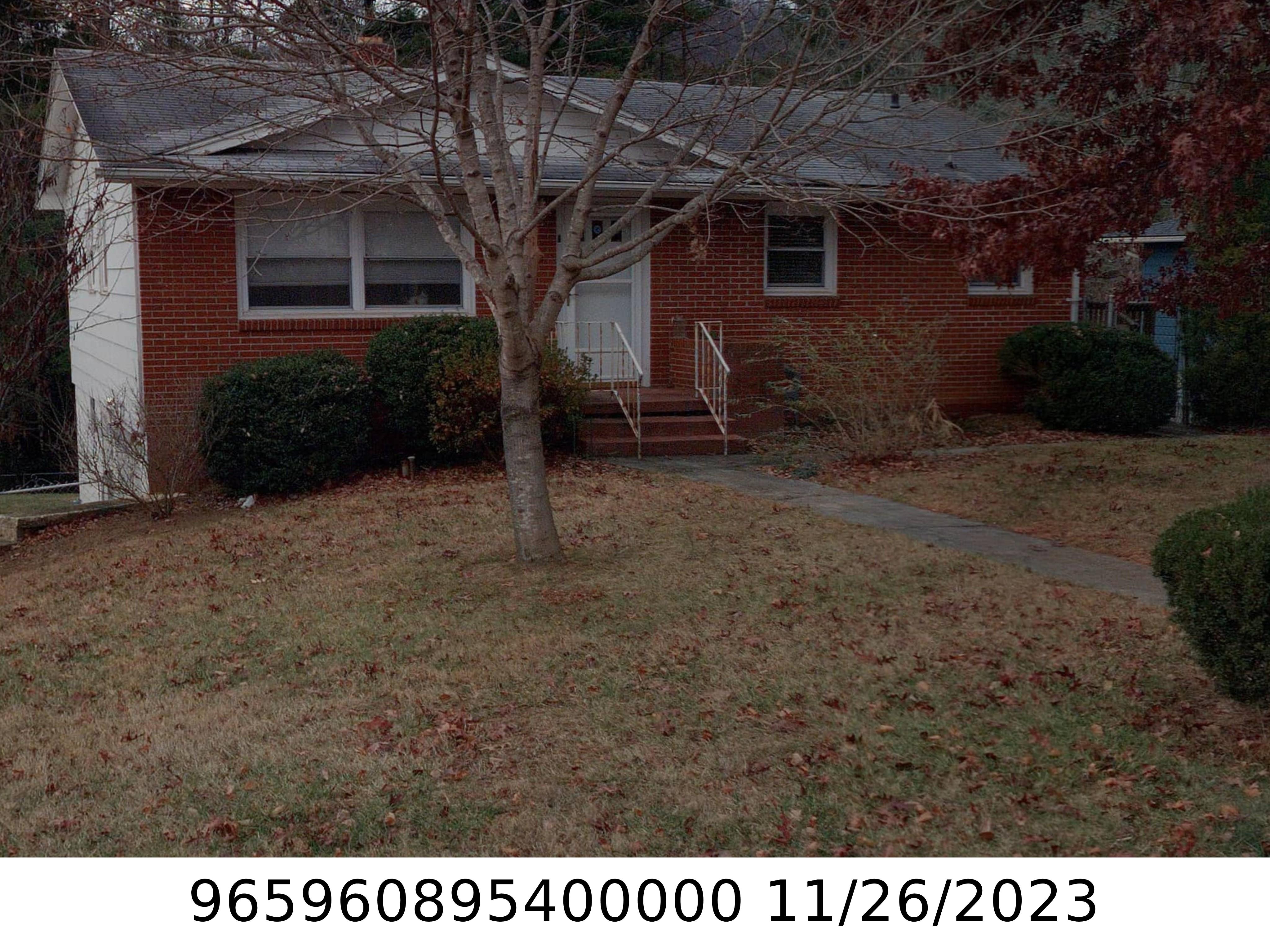 A picture of the property located at 8 N PERSHING RD, ASHEVILLE NC 28805.