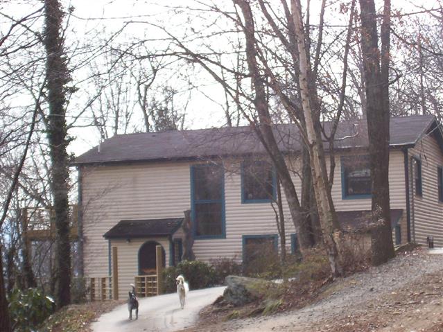 A picture of the property located at 200 KEASLER RD, ASHEVILLE NC 28805.