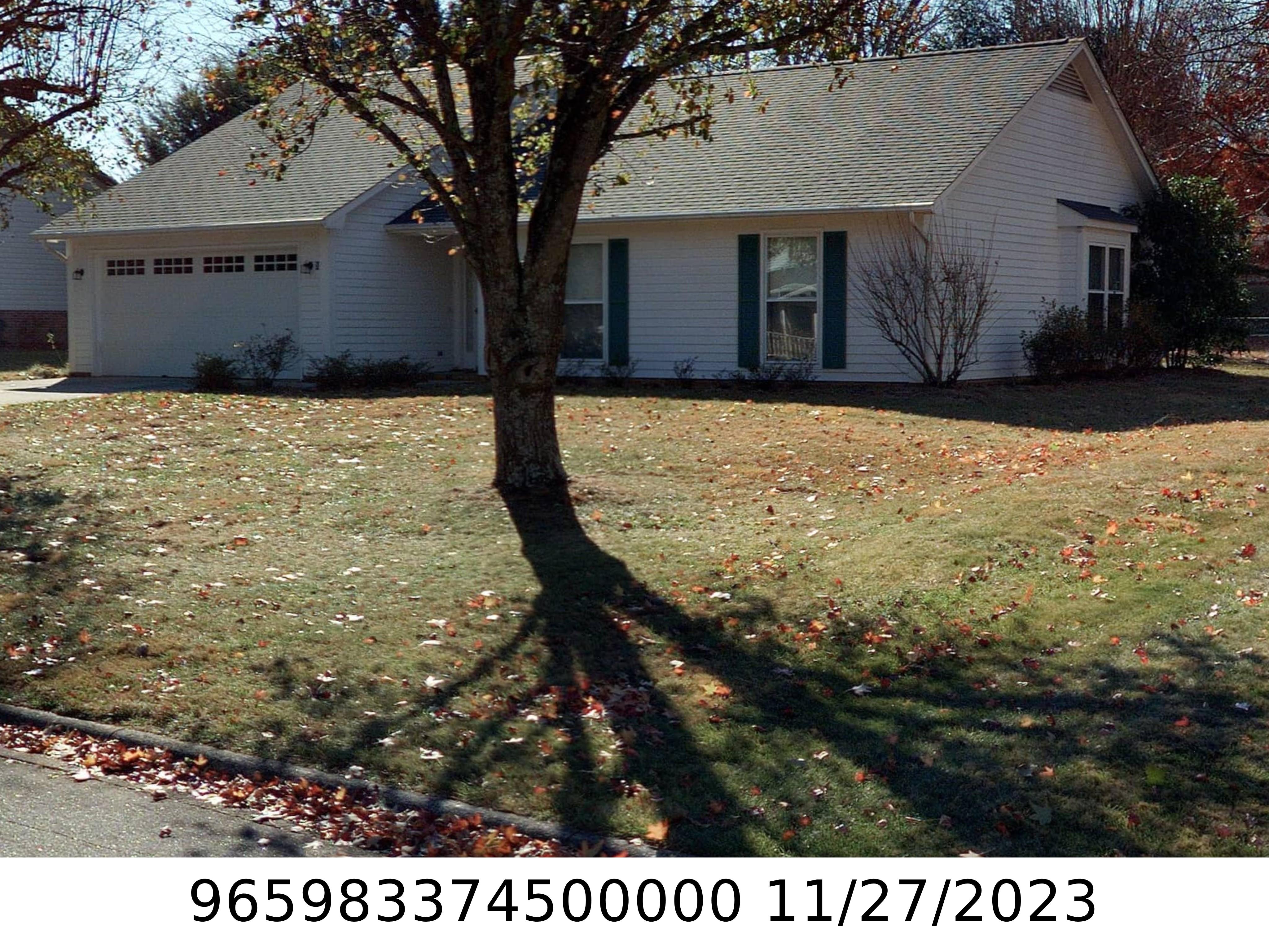A picture of the property located at 5 N LESLIE LN, ASHEVILLE NC 28805.