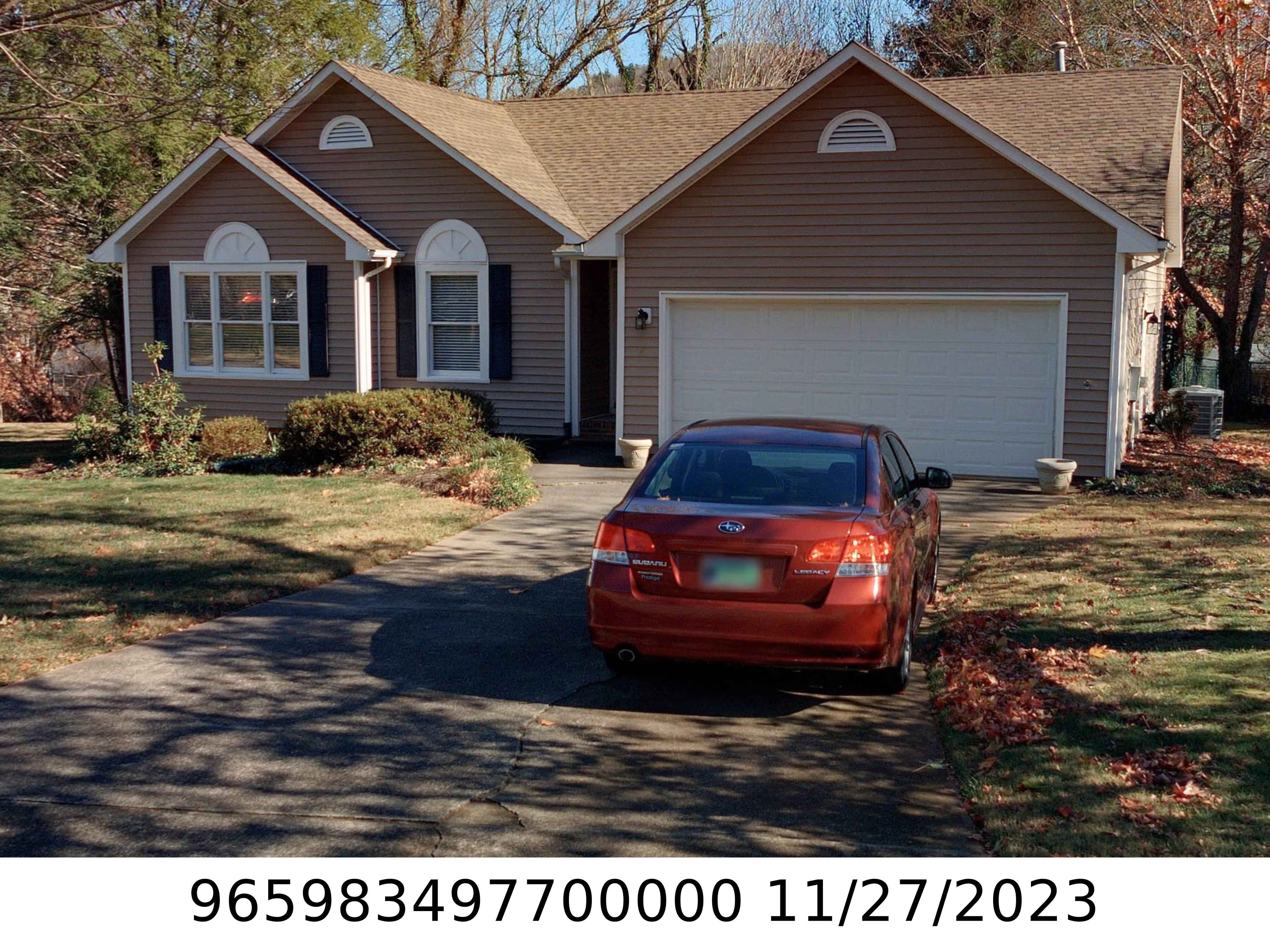 A picture of the property located at 8 N LESLIE LN, ASHEVILLE NC 28805.
