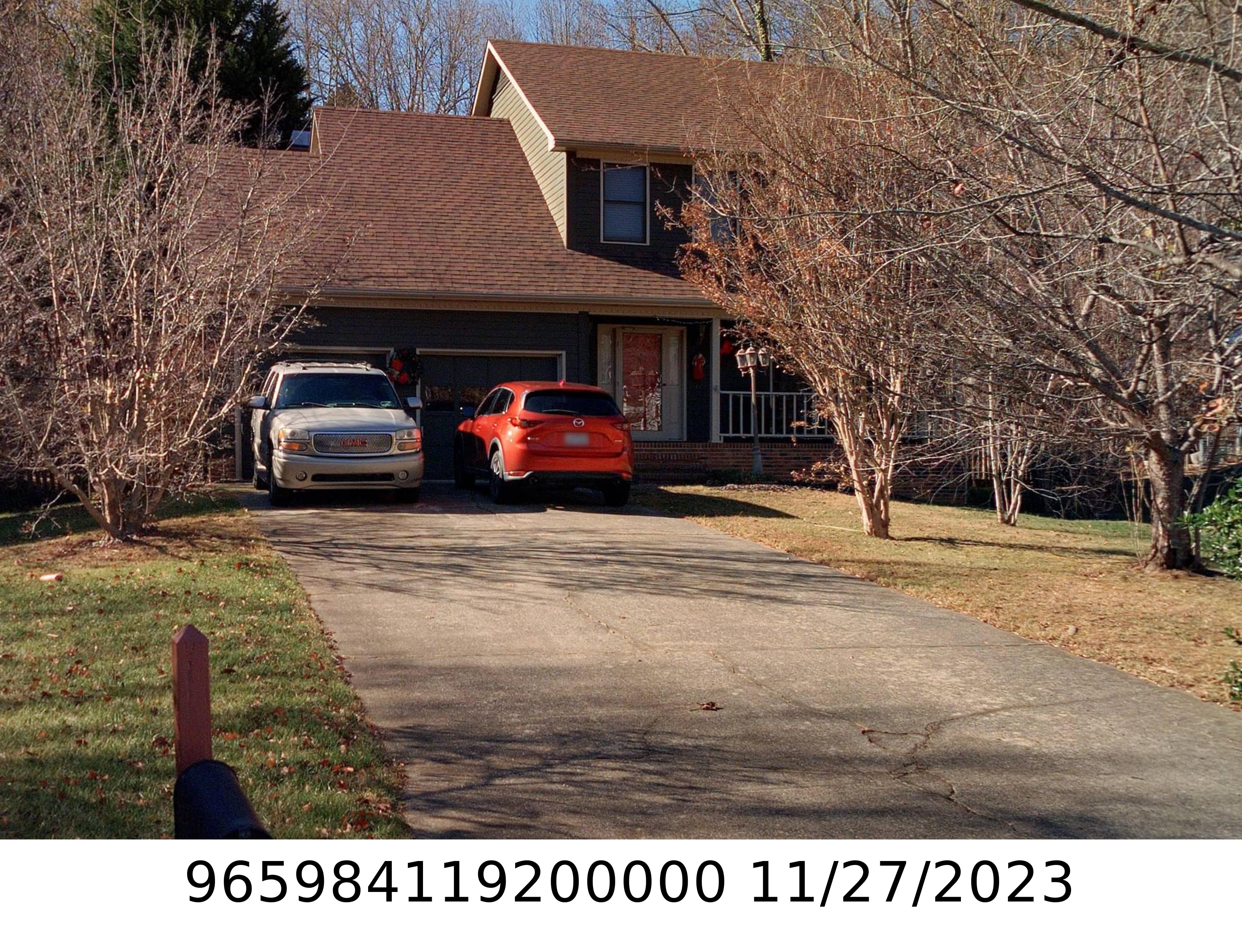 A picture of the property located at 13 N LESLIE LN, ASHEVILLE NC 28805.