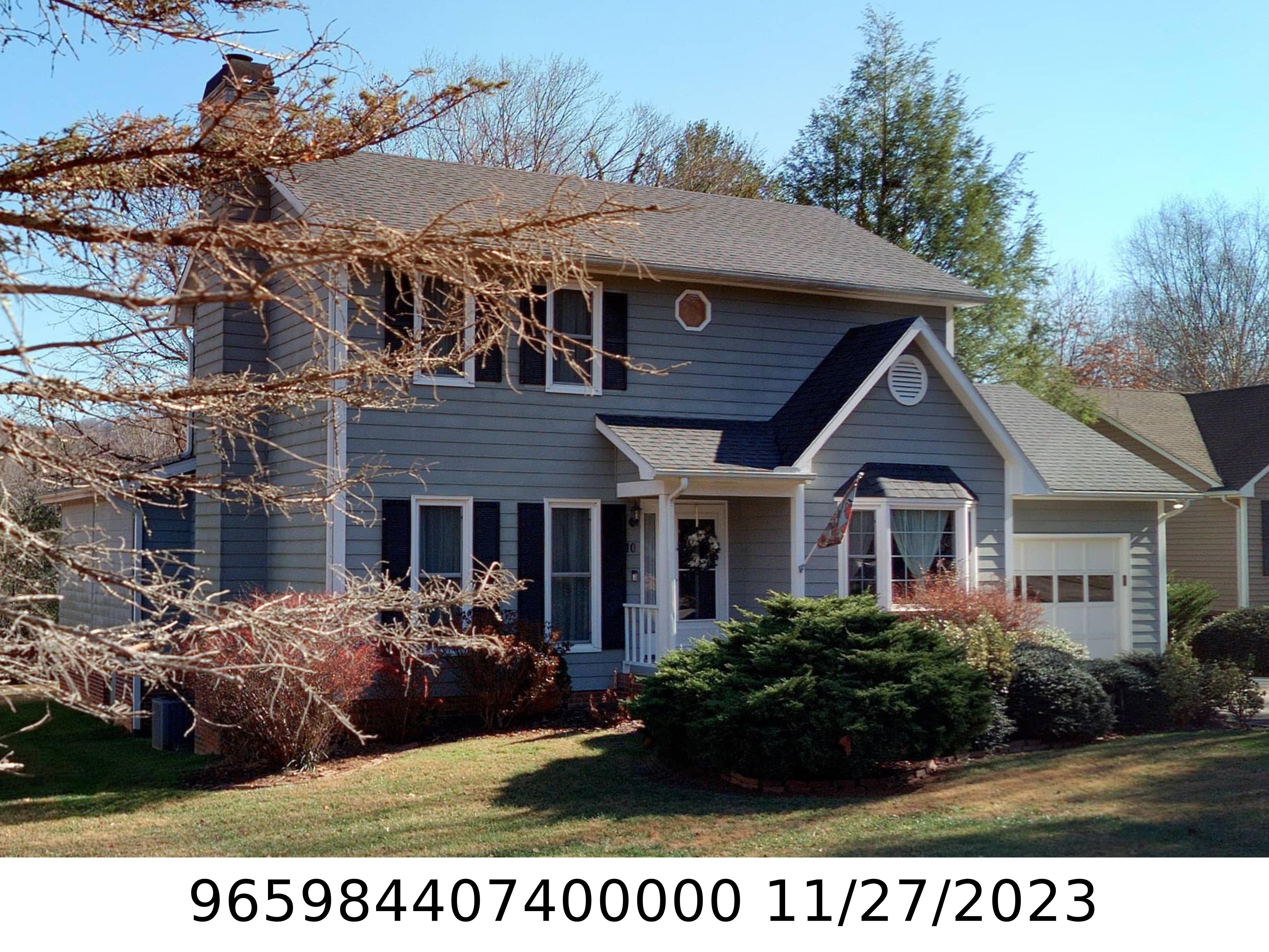A picture of the property located at 10 N LESLIE LN, ASHEVILLE NC 28805.