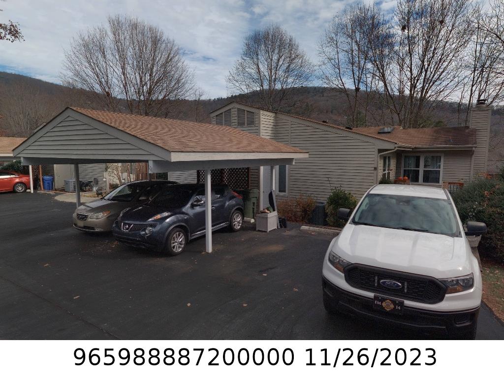 A picture of the property located at 111 SHADOWBROOK DR, ASHEVILLE NC 28805.