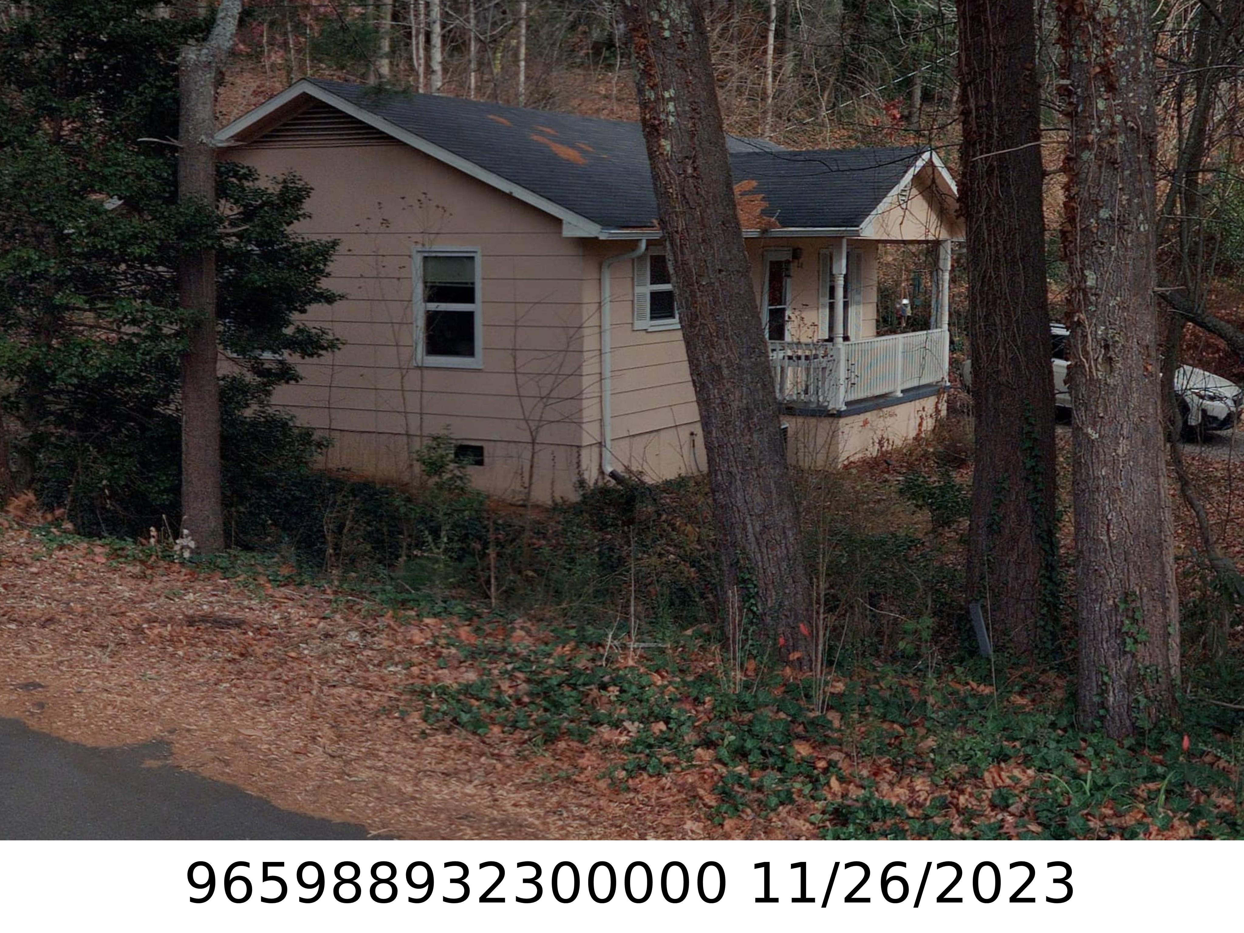 A picture of the property located at 41 HAW CREEK CIR, ASHEVILLE NC 28805.