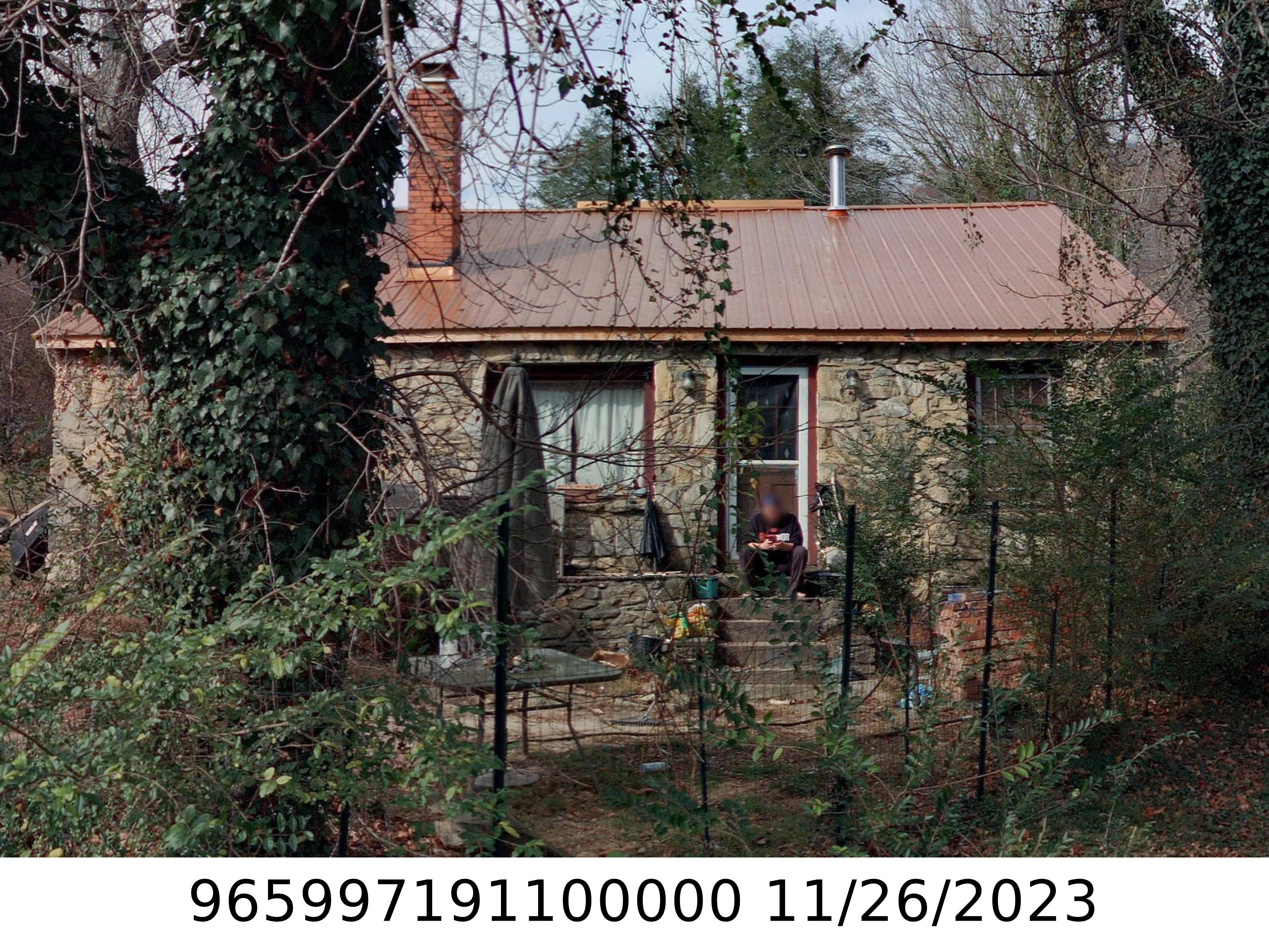 A picture of the property located at 14 HAW CREEK CIR, ASHEVILLE NC 28805.