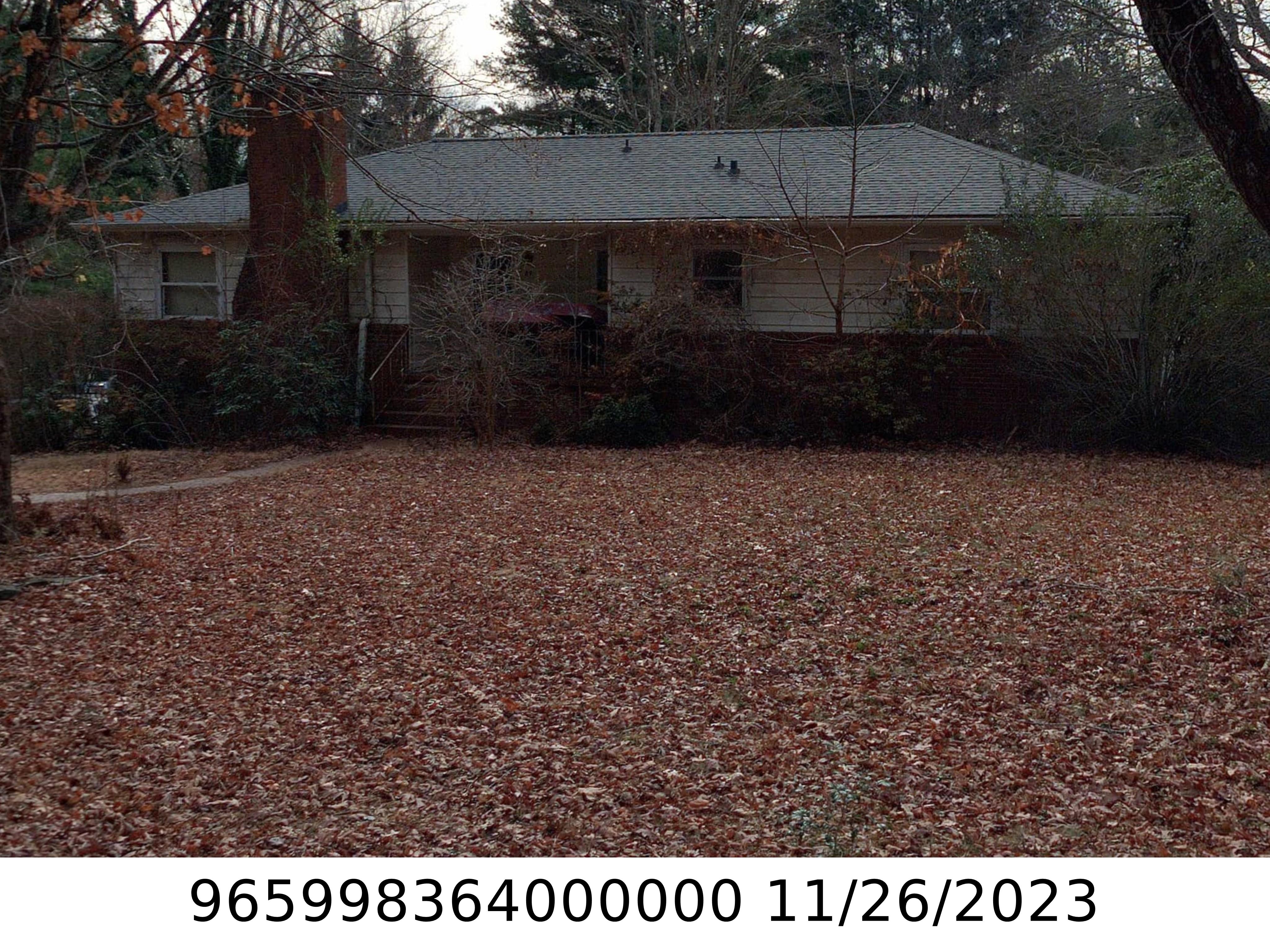 A picture of the property located at 89 HAW CREEK CIR, ASHEVILLE NC 28805.