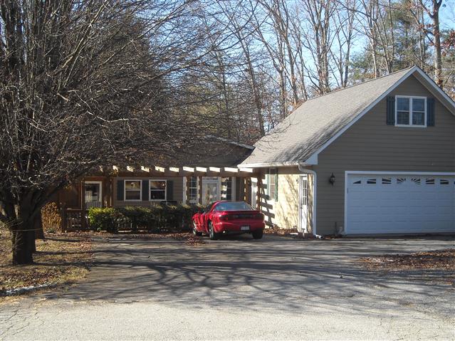 A picture of the property located at 100 SUNWEST DR, ARDEN NC 28704.