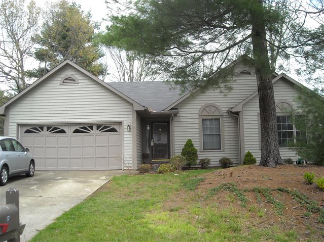 A picture of the property located at 17 STRATHMORE DR, ARDEN NC 28704.