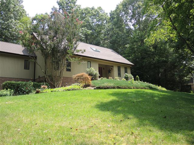 A picture of the property located at 22 TREE TOP DR, ARDEN NC 28704.
