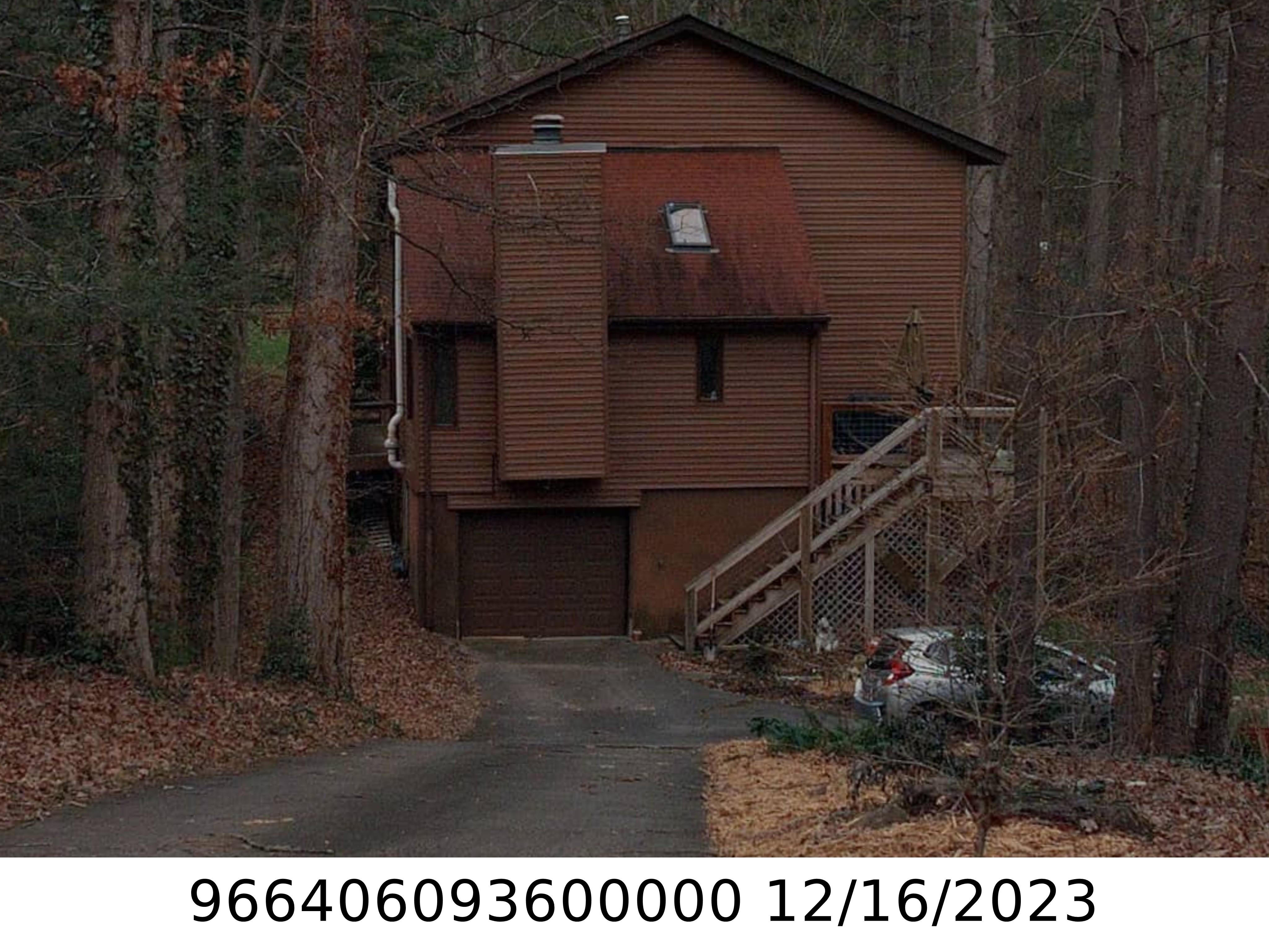 A picture of the property located at 21 TURNBERRY DR, ARDEN NC 28704.