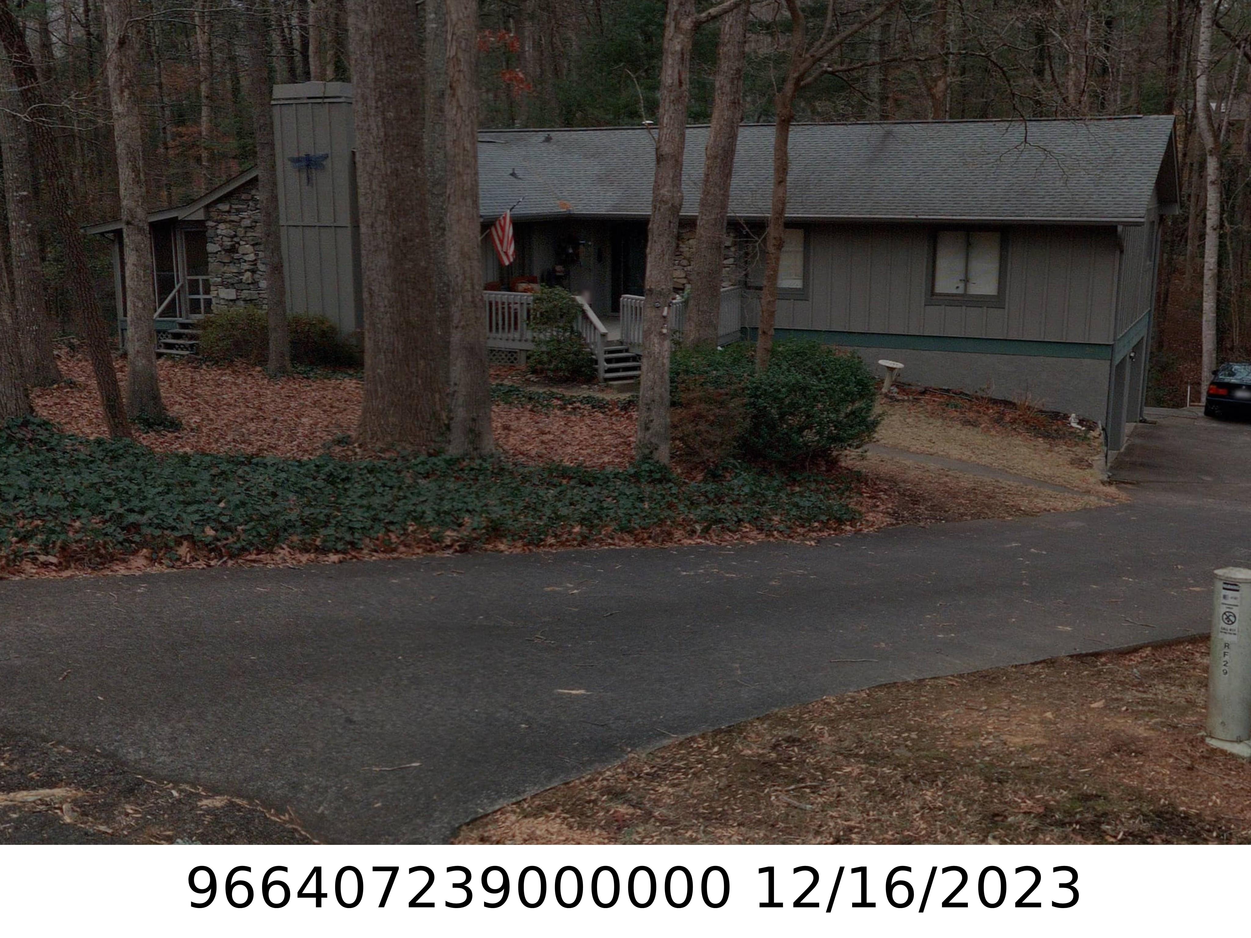 A picture of the property located at 29 TURNBERRY DR, ARDEN NC 28704.