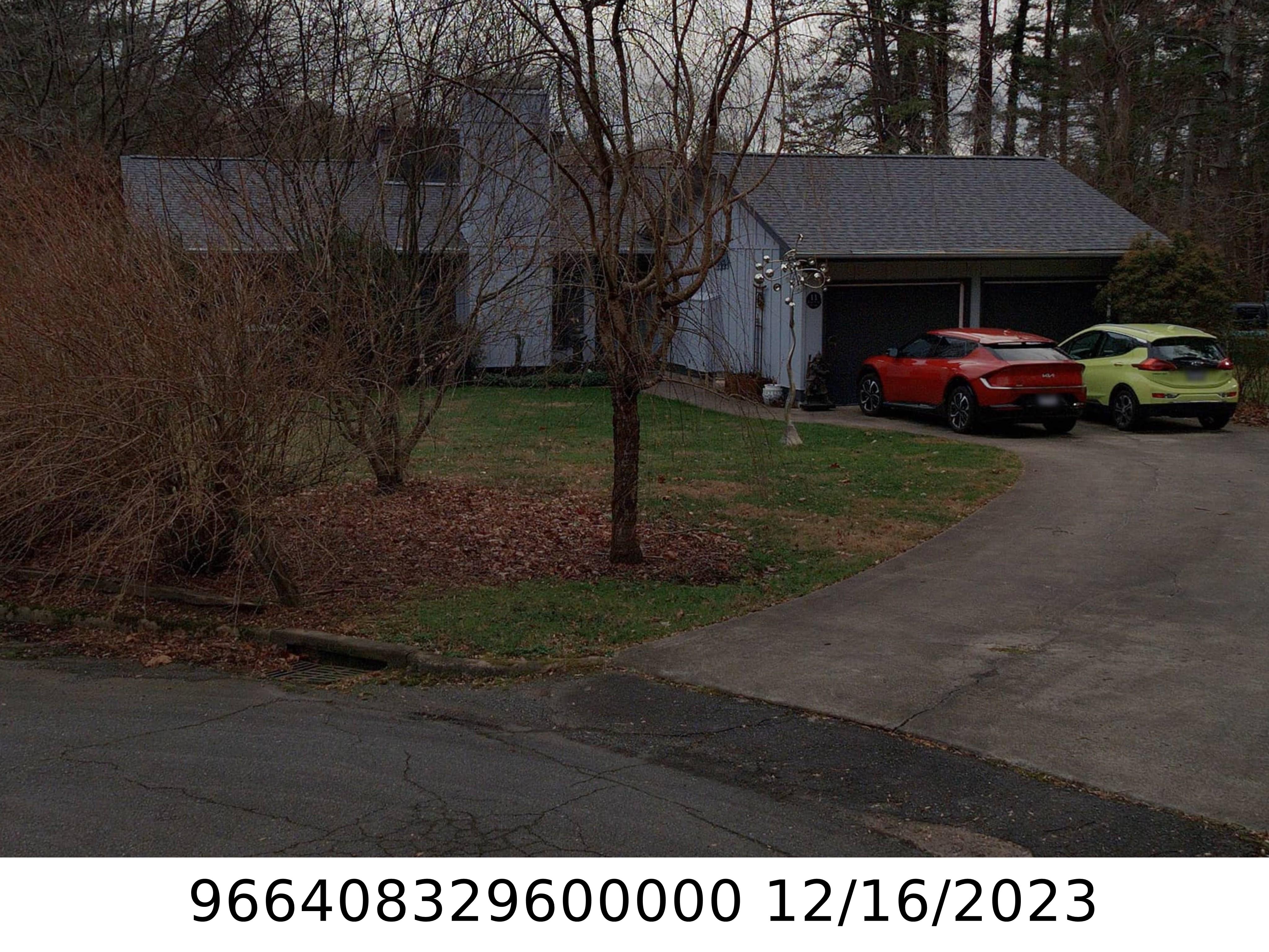 A picture of the property located at 11 FAIRWAY DR, ARDEN NC 28704.
