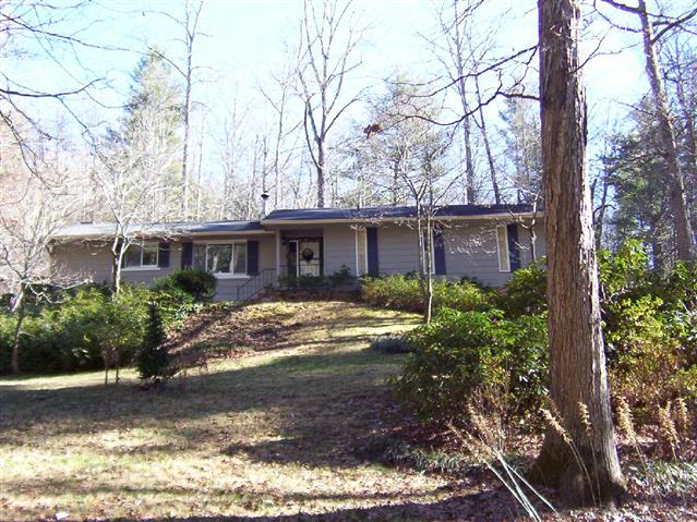 A picture of the property located at 6 BRAE BURN DR, ARDEN NC 28704.