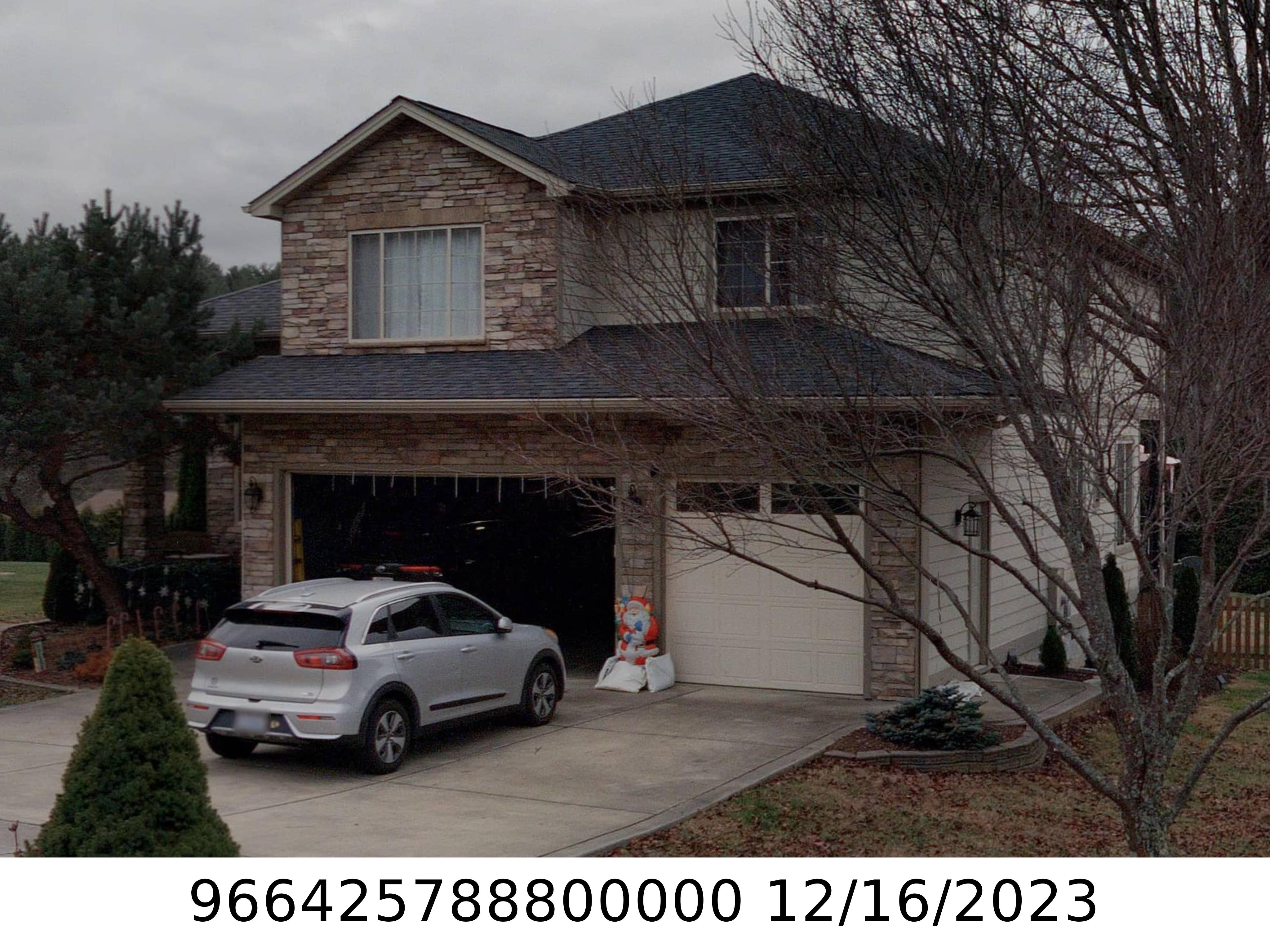 A picture of the property located at 25 DRAKES MEADOW LN, ARDEN NC 28704.