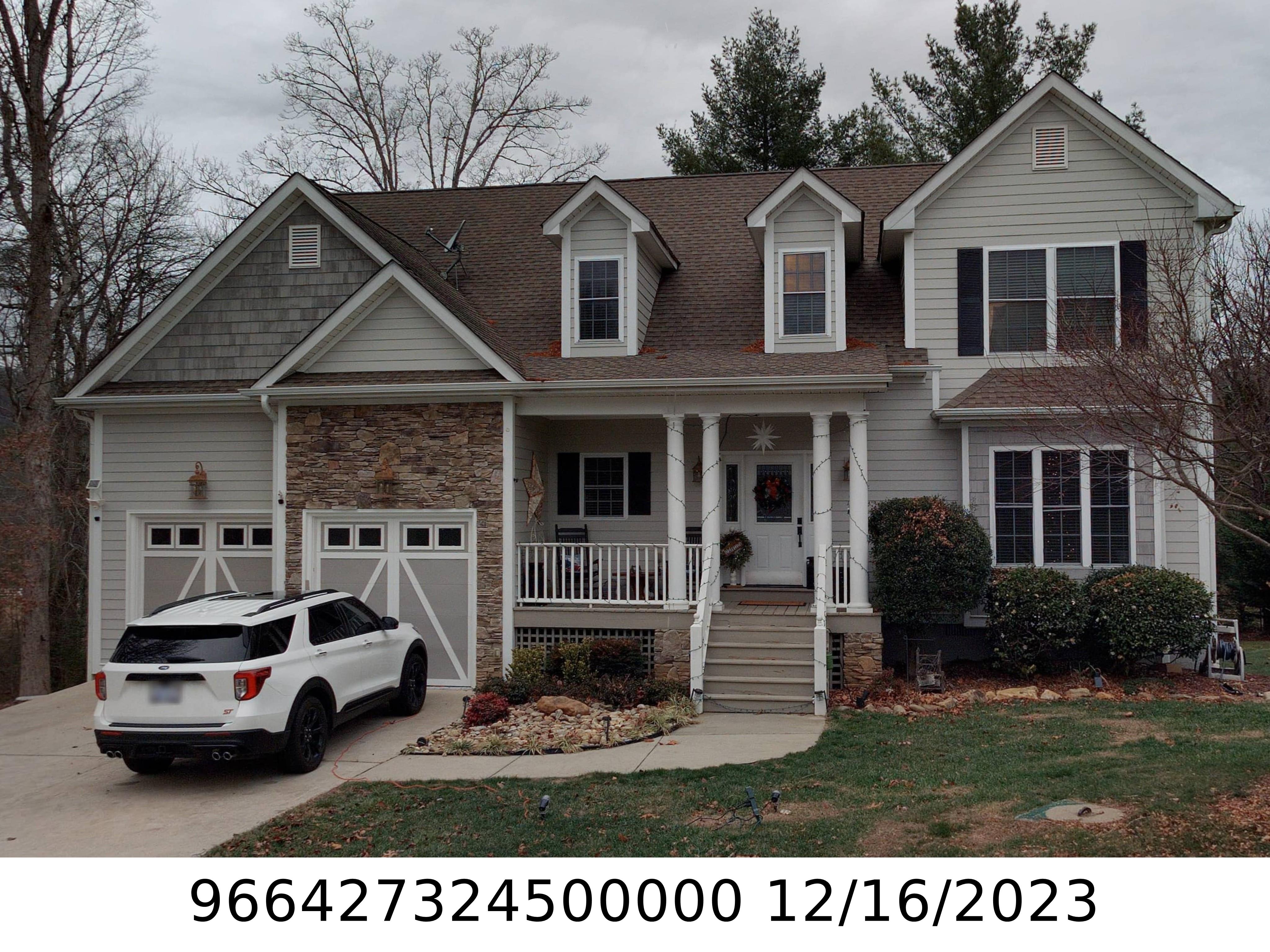 A picture of the property located at 14 FOGGY GLEN DR, ARDEN NC 28704.