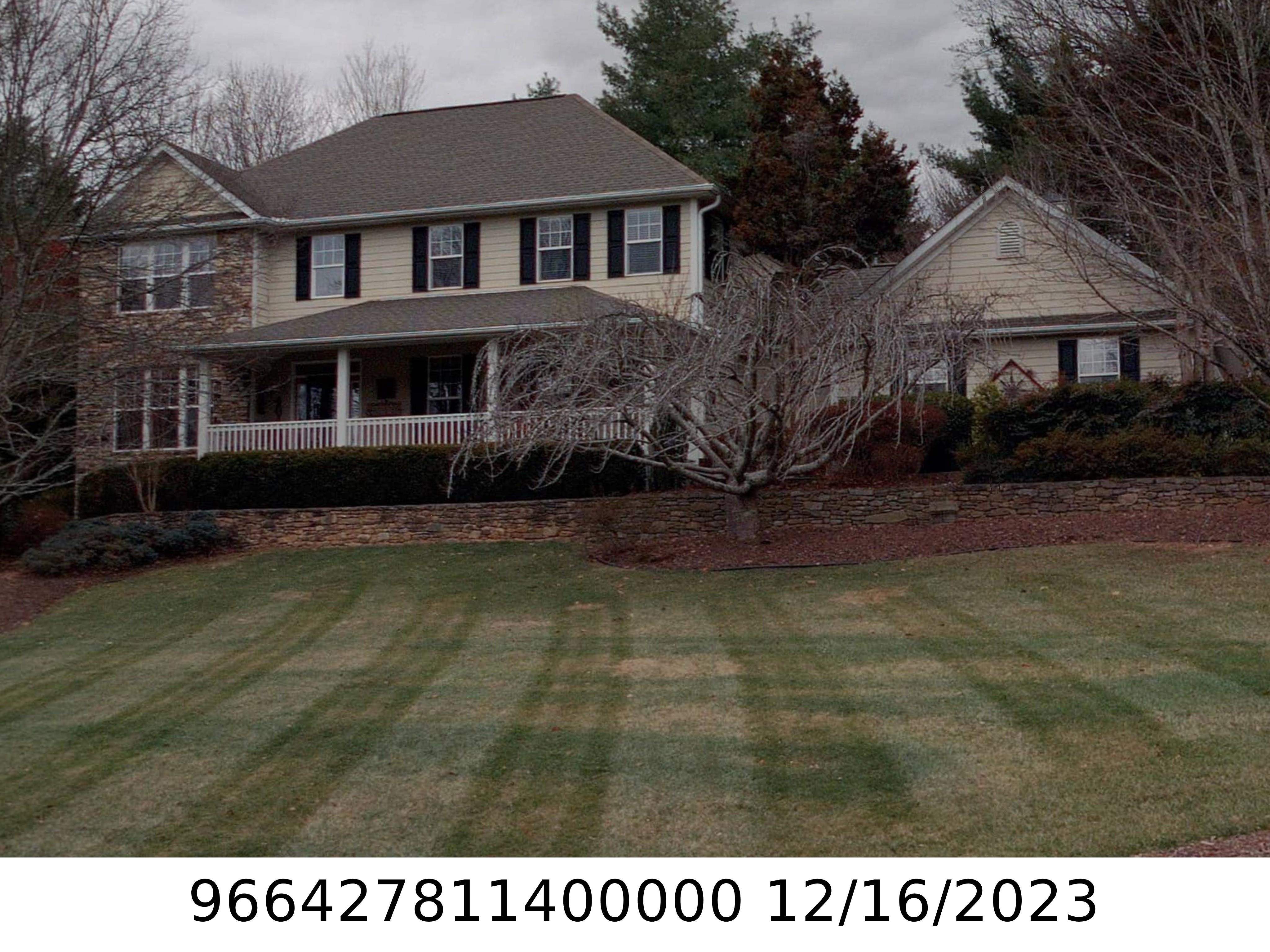 A picture of the property located at 125 SOUTHBROOK LN, FLETCHER NC 28732.