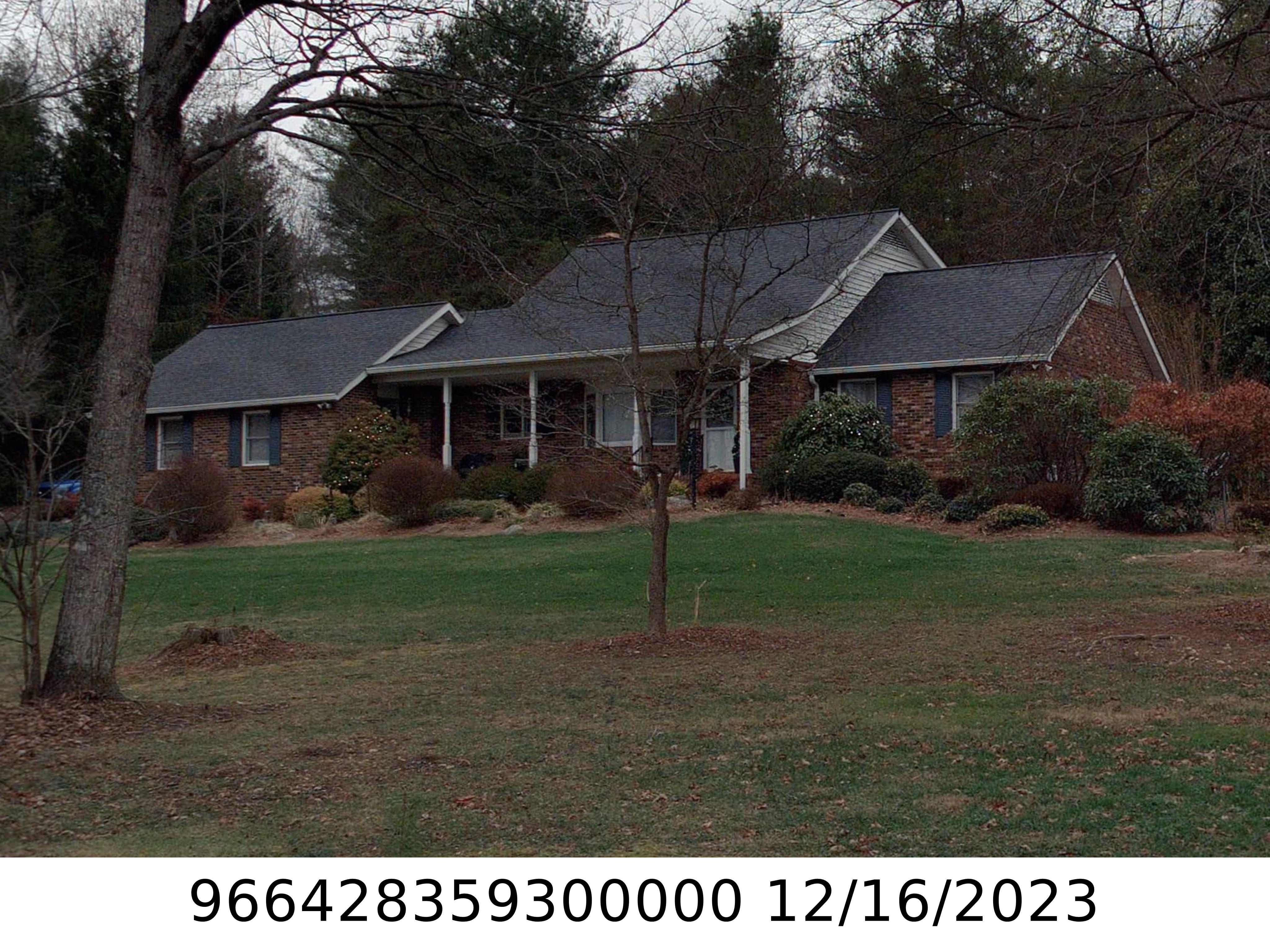 A picture of the property located at 12 FOUR OAKS DR, ARDEN NC 28704.