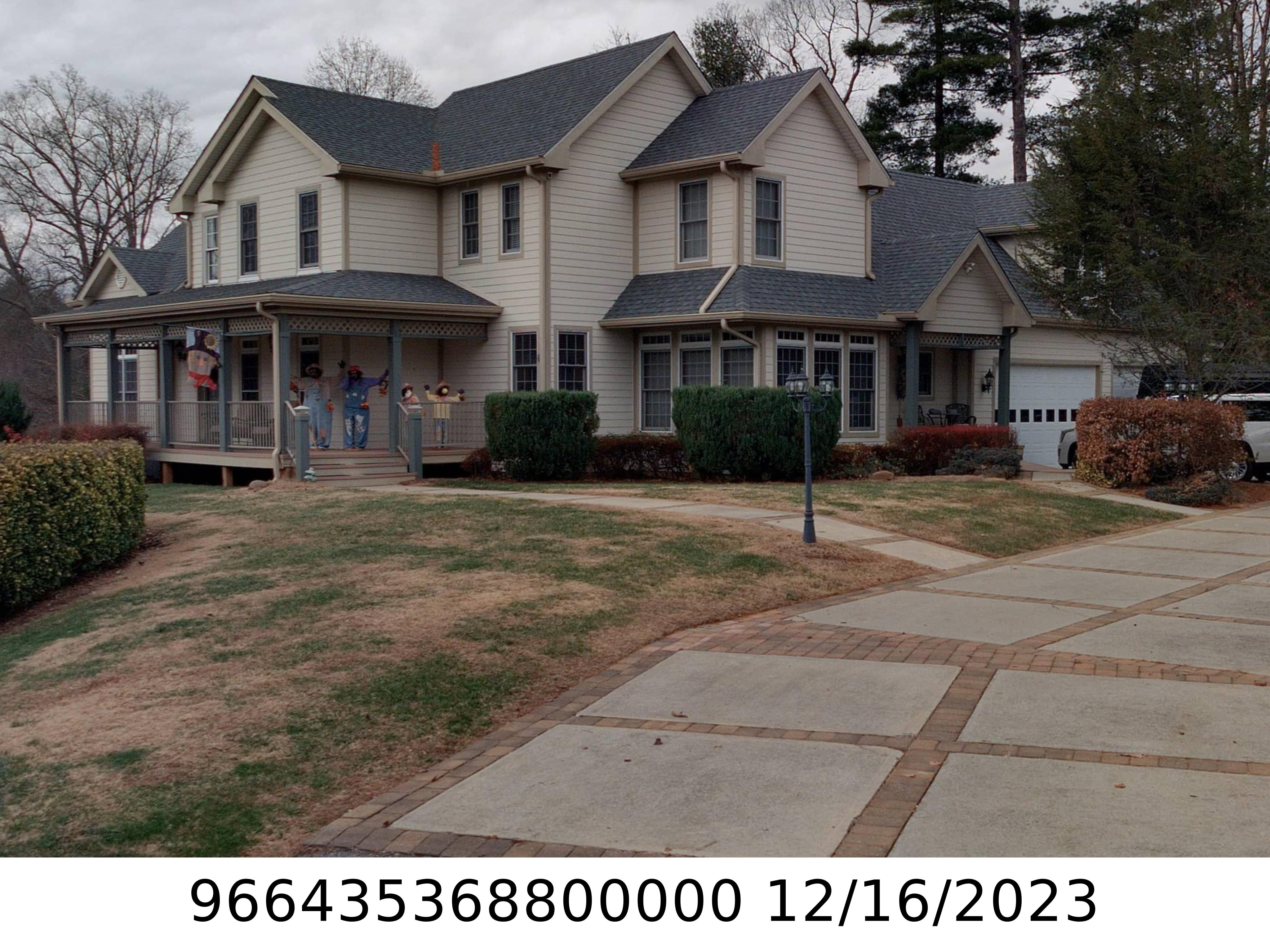 A picture of the property located at 15 CARTER CREST LN, FLETCHER NC 28732.