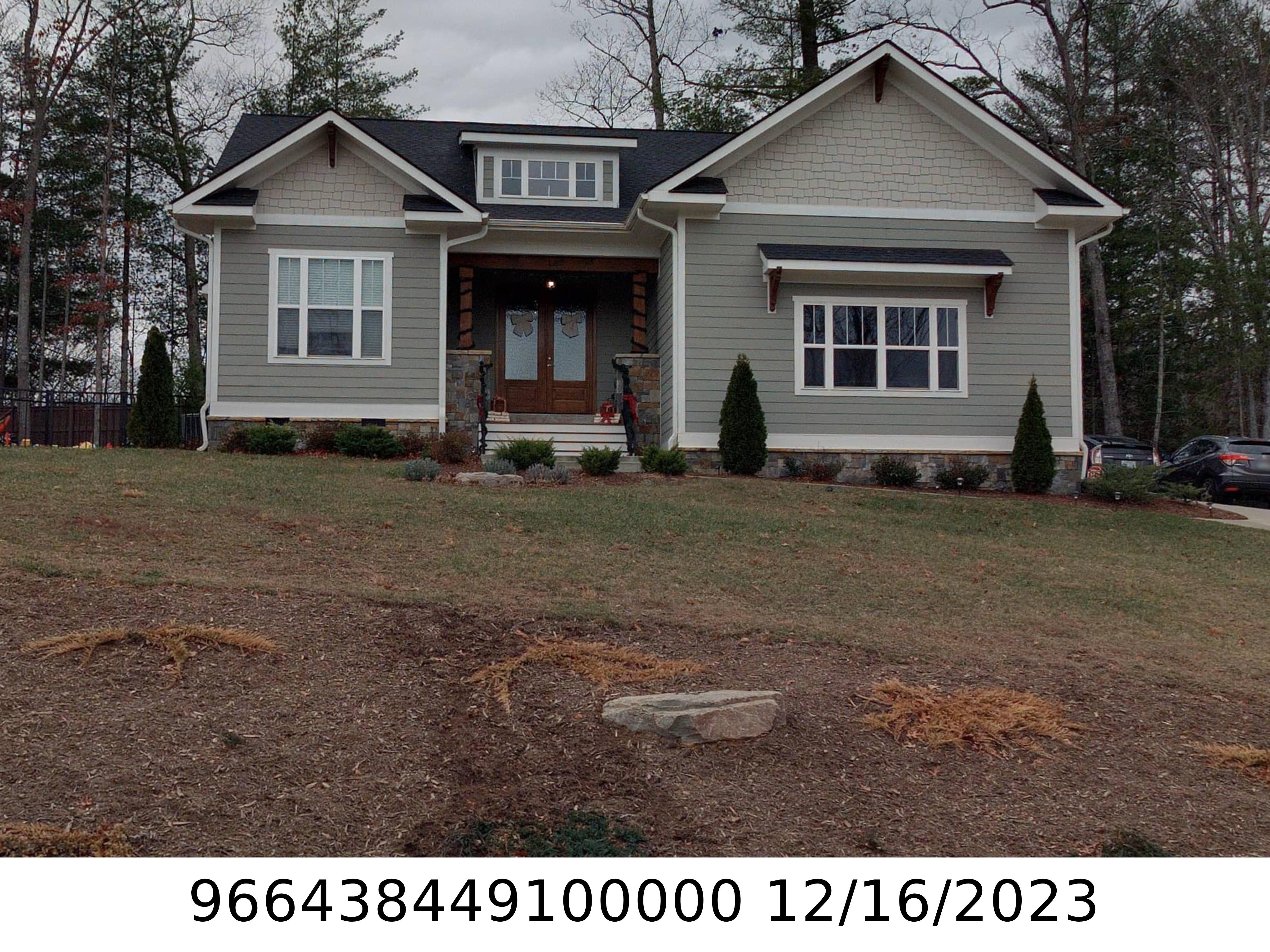 A picture of the property located at 10 JACKSON MEADOW RD, FLETCHER NC 28732.