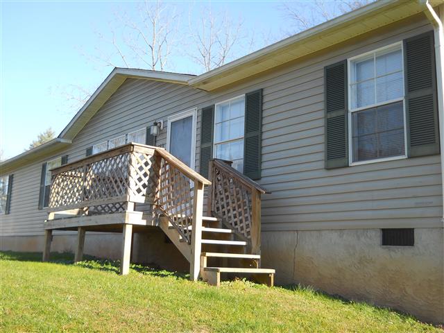 A picture of the property located at 133 ALLEN DR, FLETCHER NC 28732.