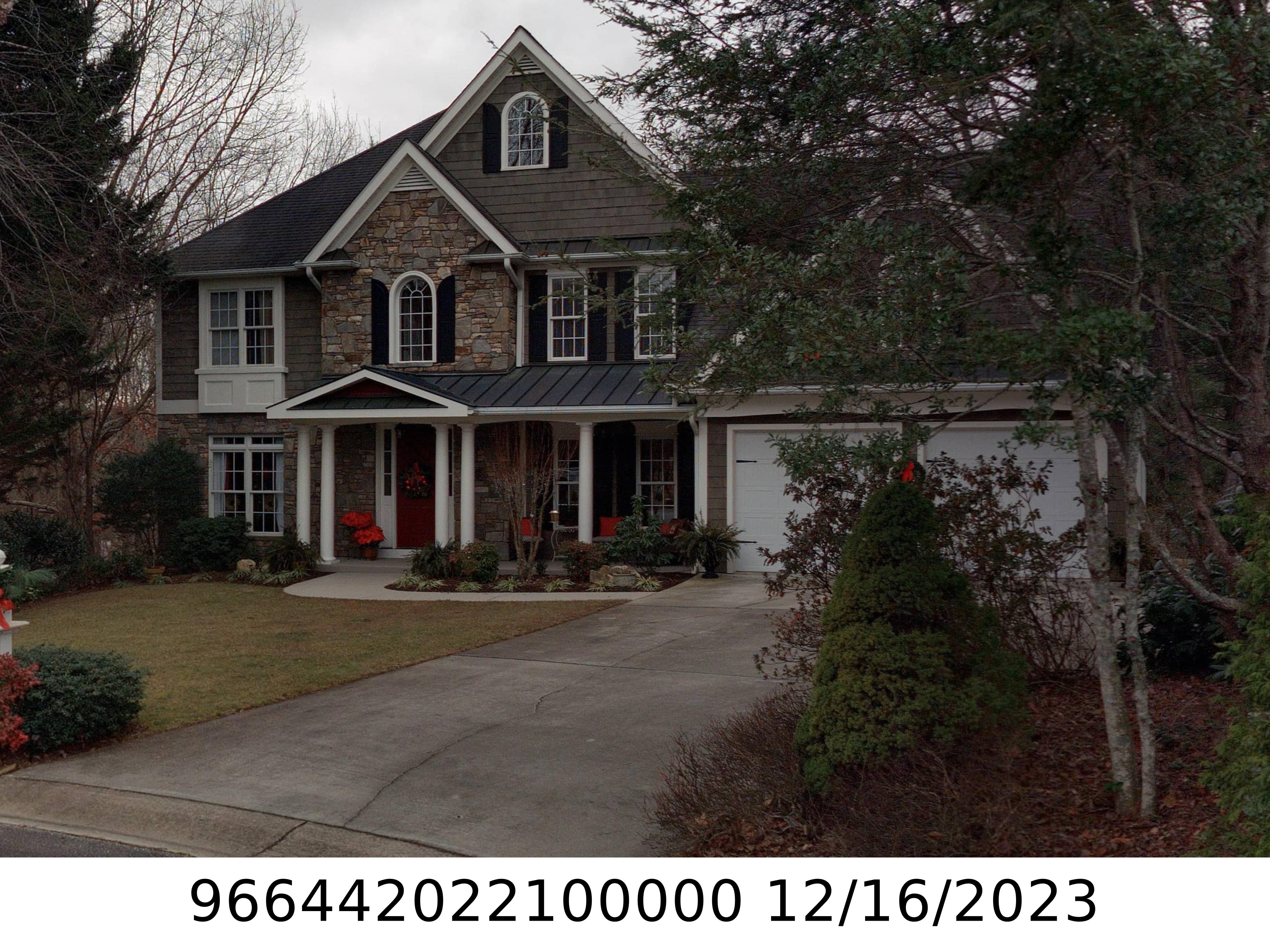 A picture of the property located at 17 CROMWELL LN, ARDEN NC 28704.