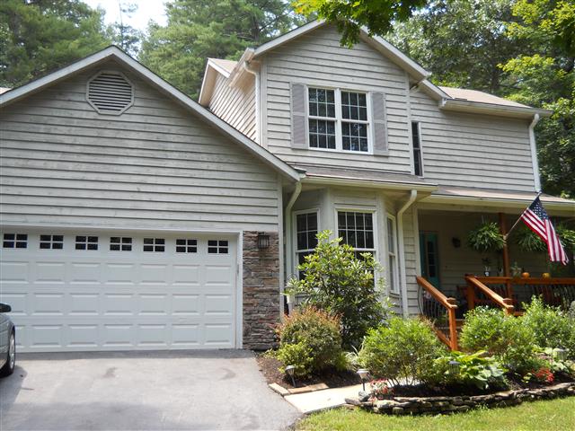 A picture of the property located at 15 MAPLE ST, FLETCHER NC 28732.