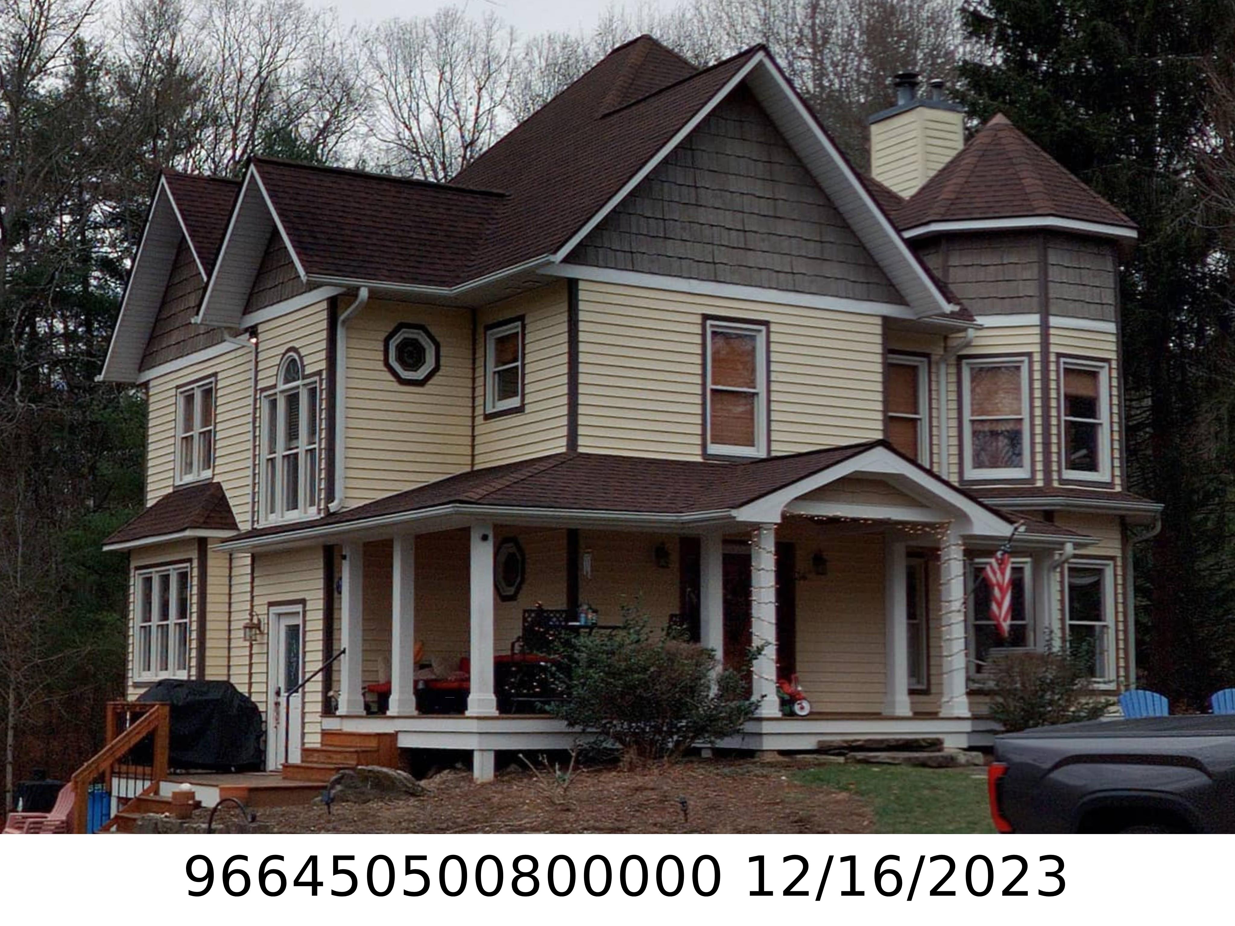 A picture of the property located at 36 WHITE PINE CIR, FLETCHER NC 28732.