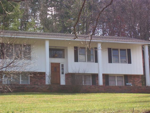 A picture of the property located at 161 ALLEN DR, FLETCHER NC 28732.
