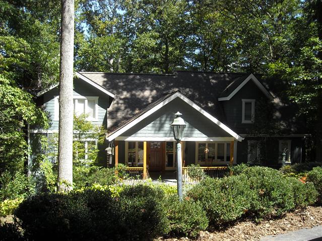 A picture of the property located at 81 WHITE PINE DR, FLETCHER NC 28732.