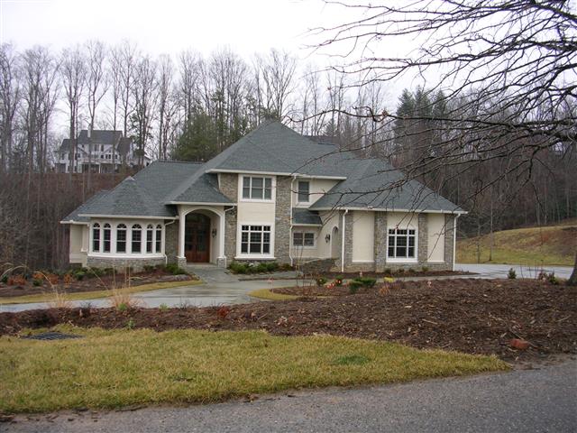 A picture of the property located at 10 WALNUT LN, FLETCHER NC 28732.