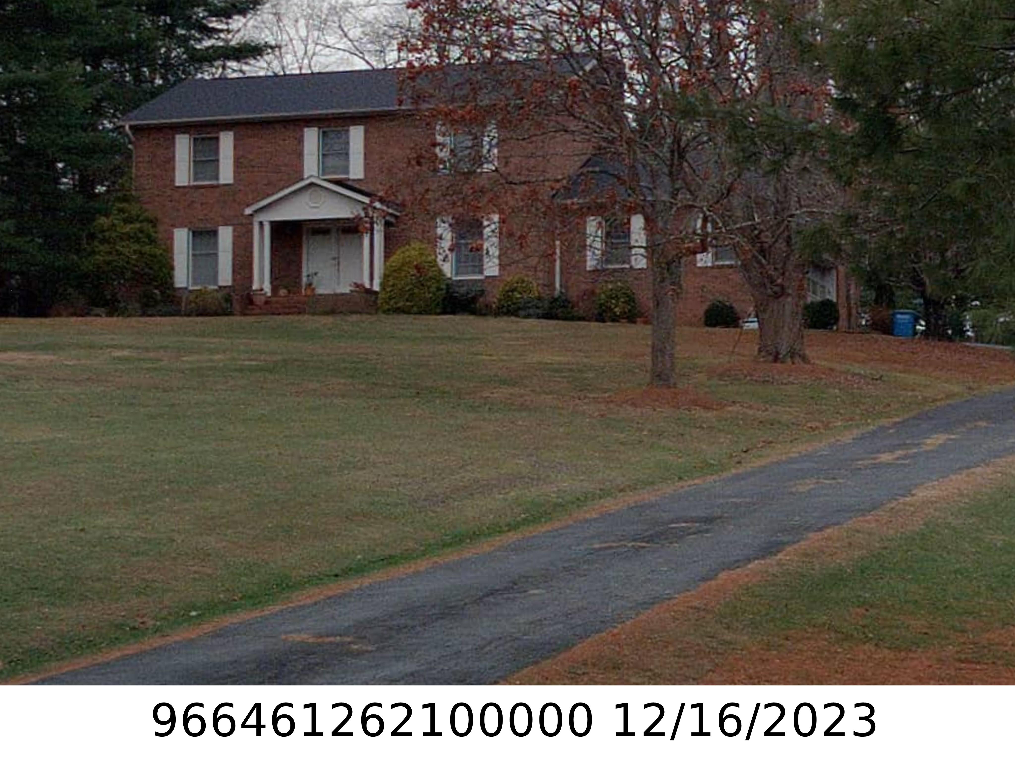 A picture of the property located at 8 WHITE PINE CIR, FLETCHER NC 28732.