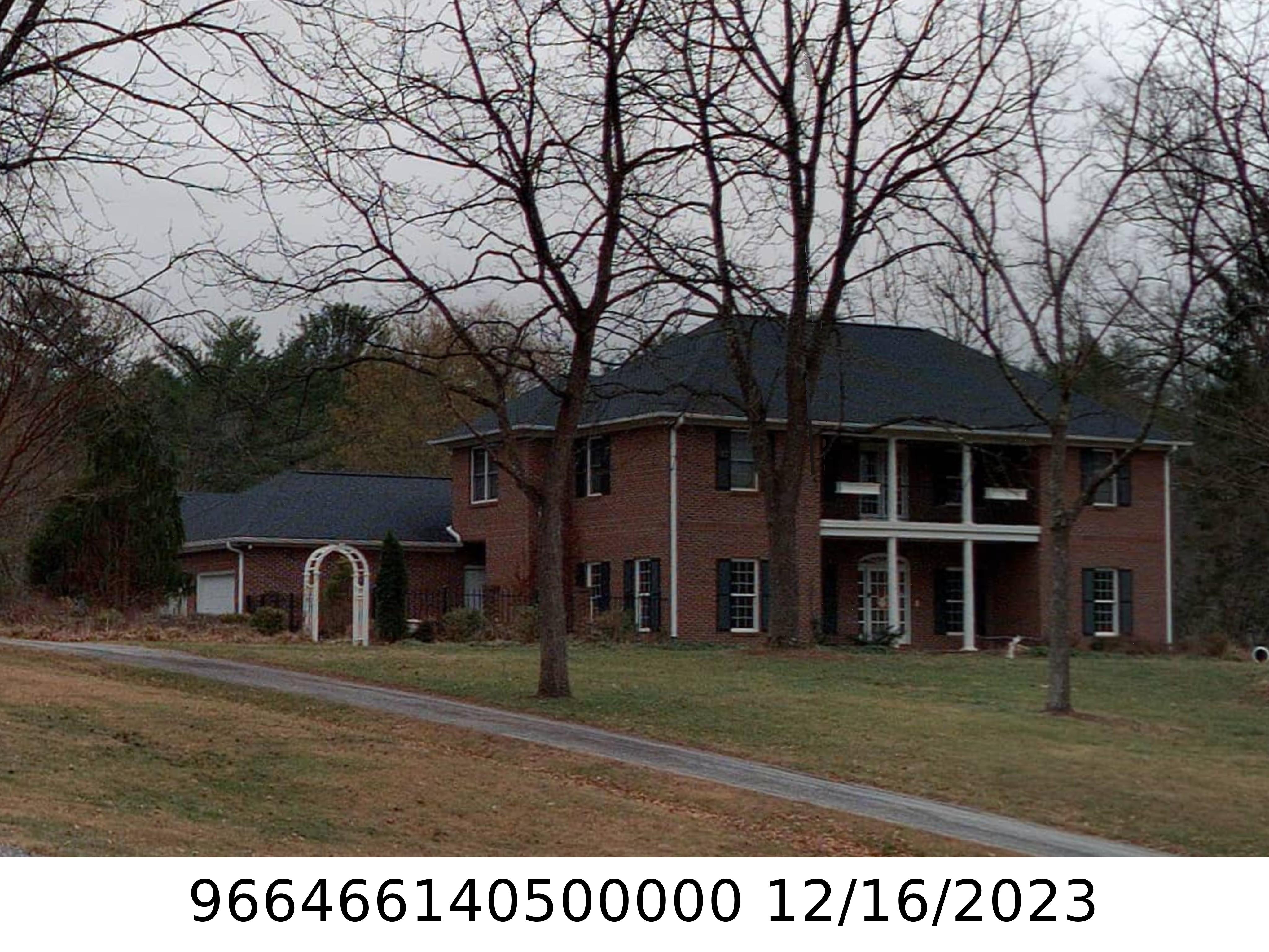 A picture of the property located at 5 WALNUT LN, FLETCHER NC 28732.