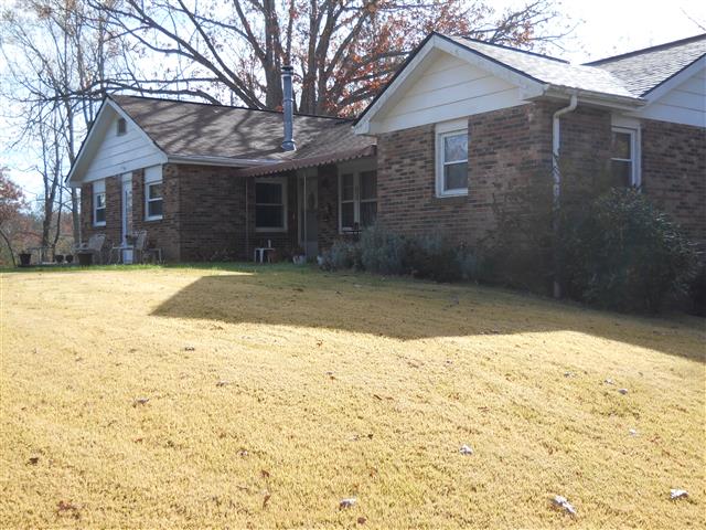 A picture of the property located at 21 LOGAN LN, FLETCHER NC 28732.