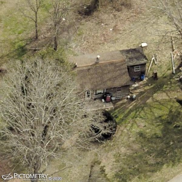 A picture of the property located at 39 LOGAN LN, FLETCHER NC 28732.